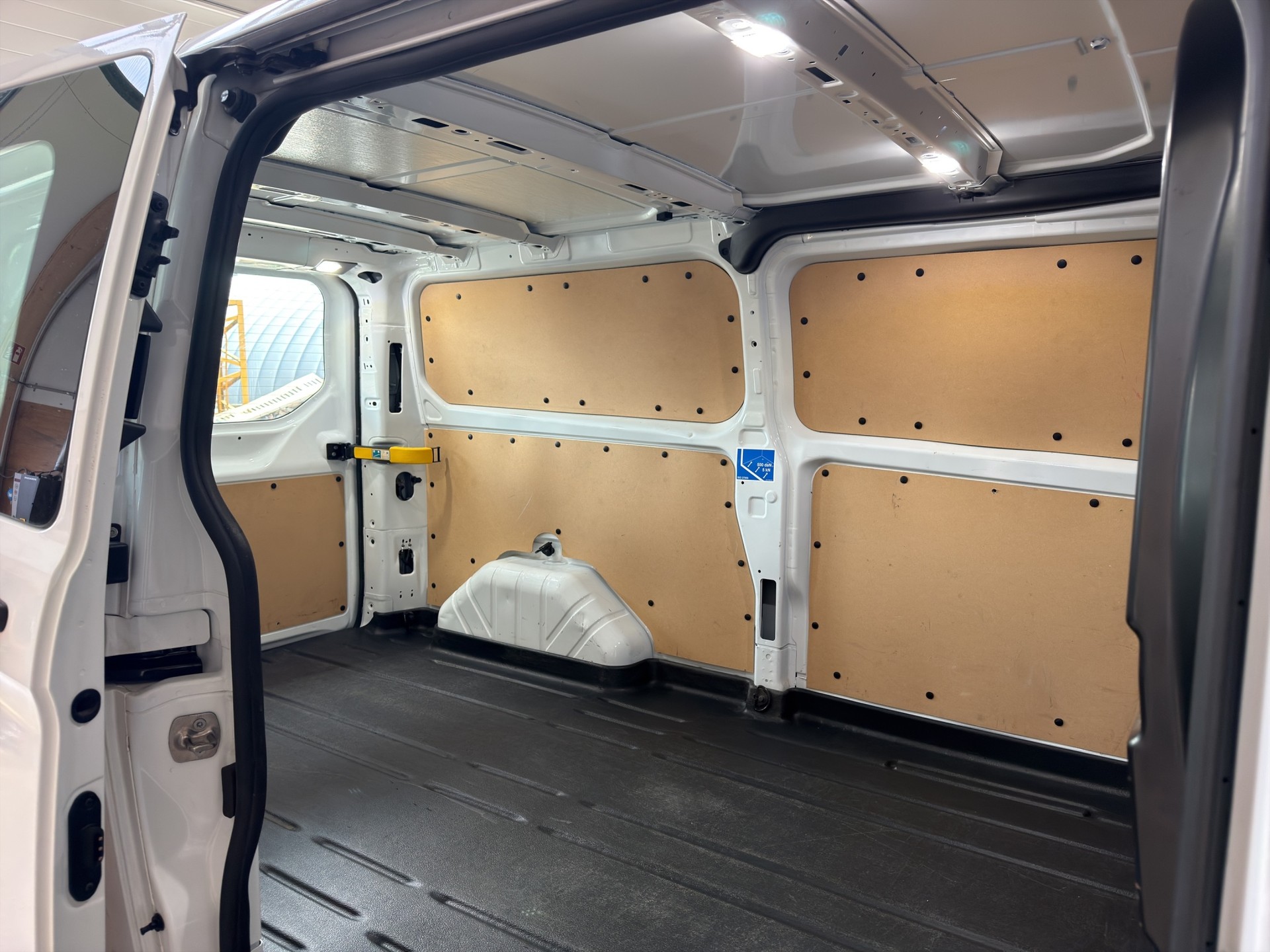 FORD Transit Custom Van 300 L2H1 Trend-image-14