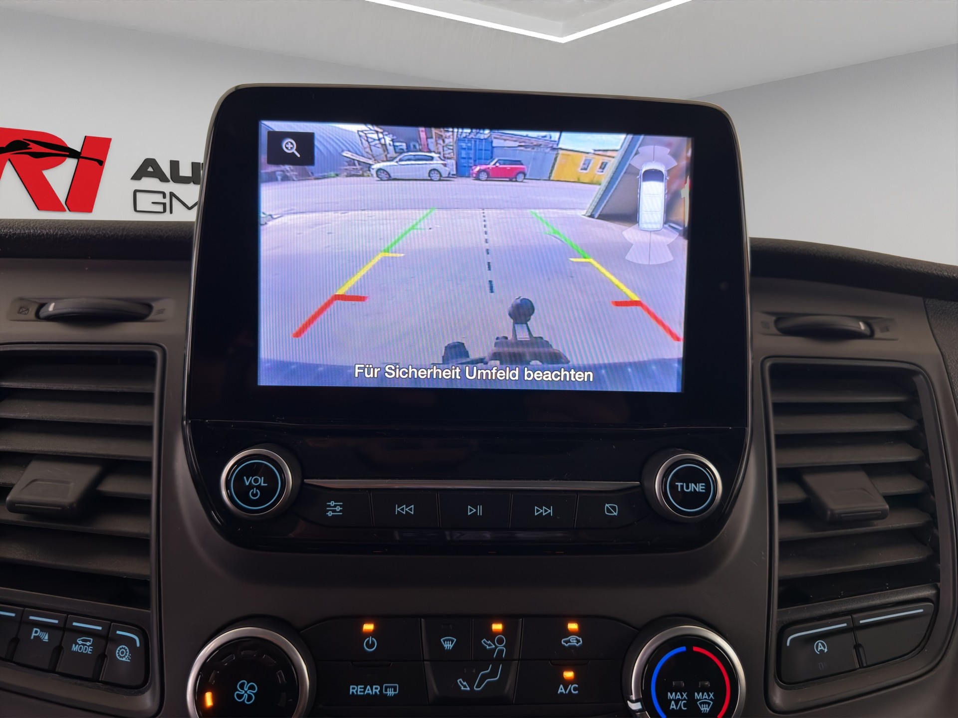 FORD Transit Custom Van 300 L2H1 Trend-image-13