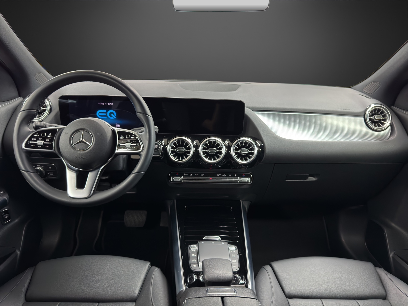 MERCEDES-BENZ EQA 350 4Matic-image-9