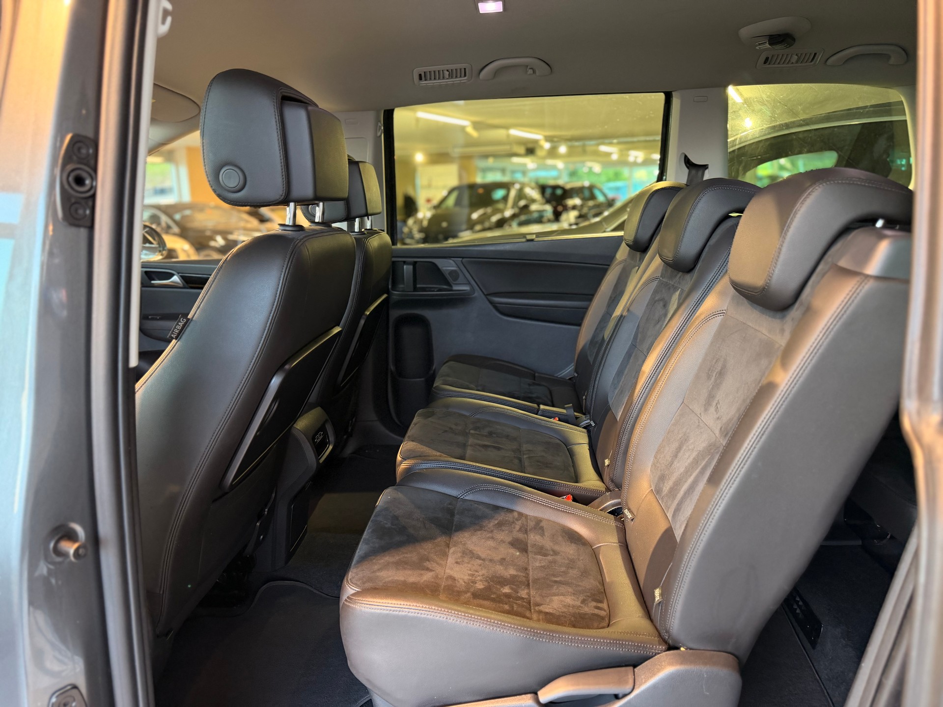 VW Sharan 2.0 TDI BMT Comfortline 4Motion DSG-image-18