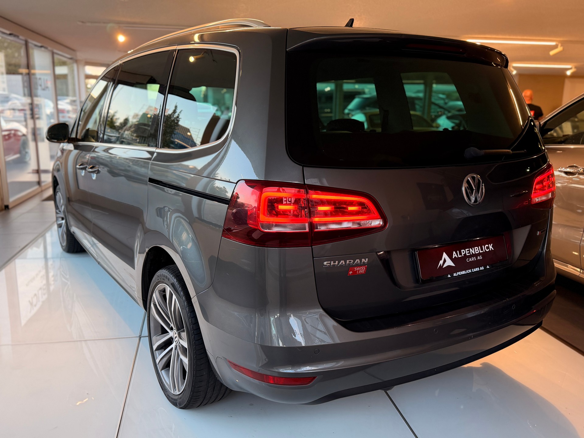 VW Sharan 2.0 TDI BMT Comfortline 4Motion DSG-image-9