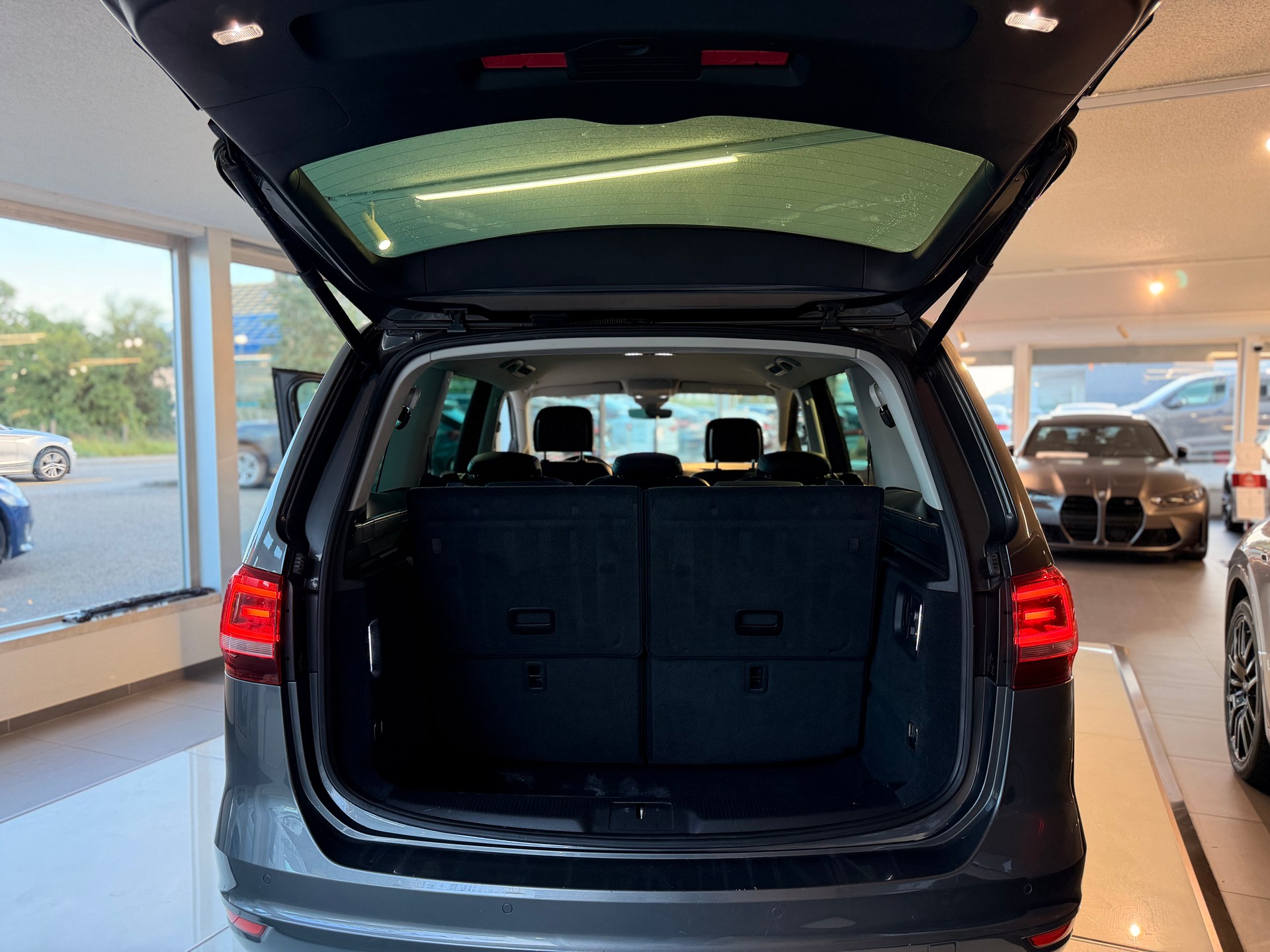 VW Sharan 2.0 TDI BMT Comfortline 4Motion DSG-image-22