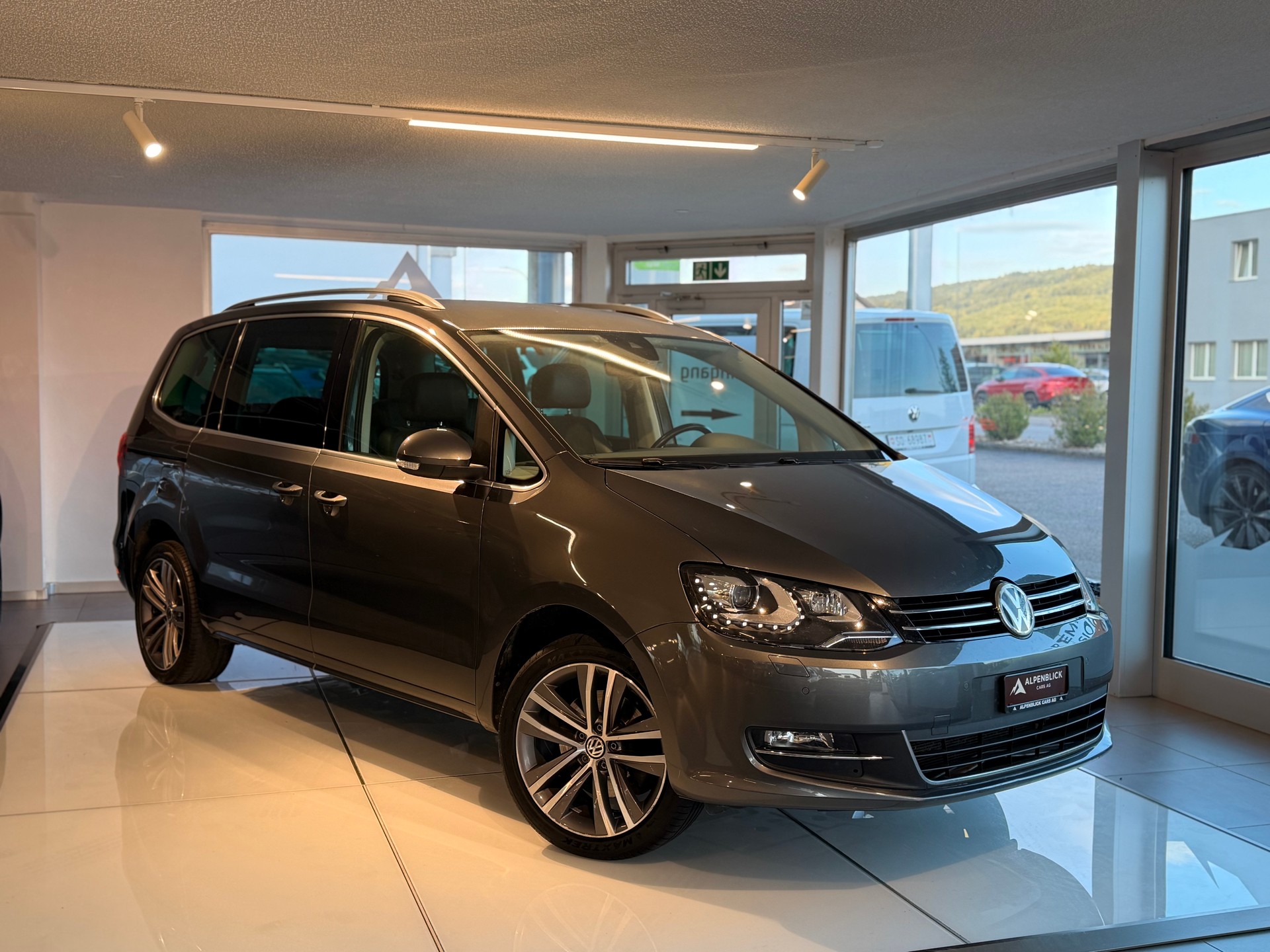 VW Sharan 2.0 TDI BMT Comfortline 4Motion DSG-image-1