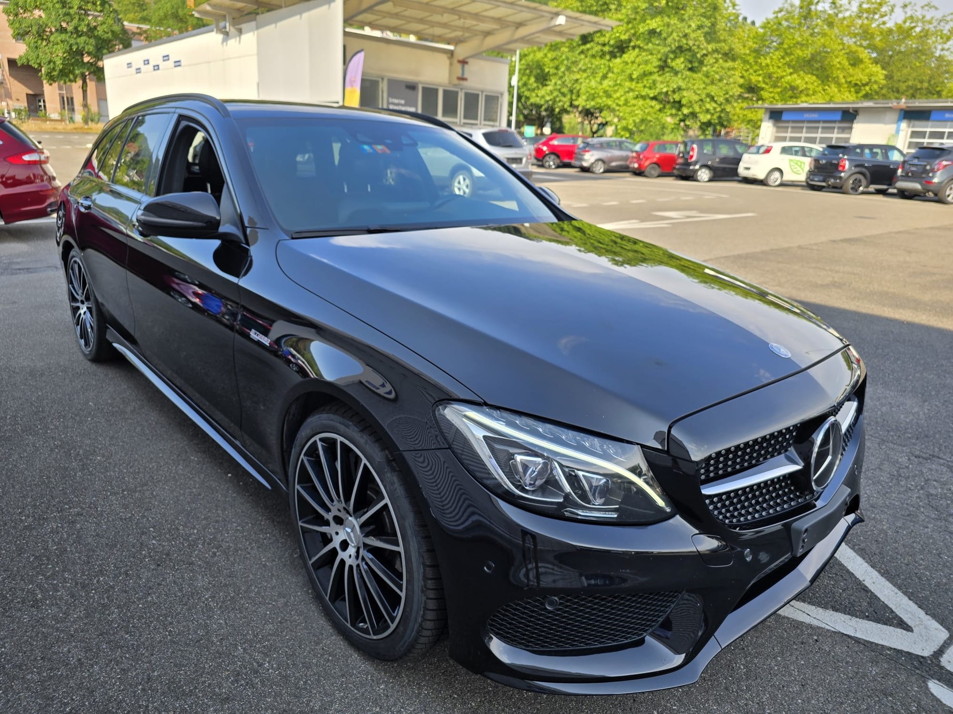 MERCEDES-BENZ C 43 AMG 4Matic 9G-Tronic-image-2