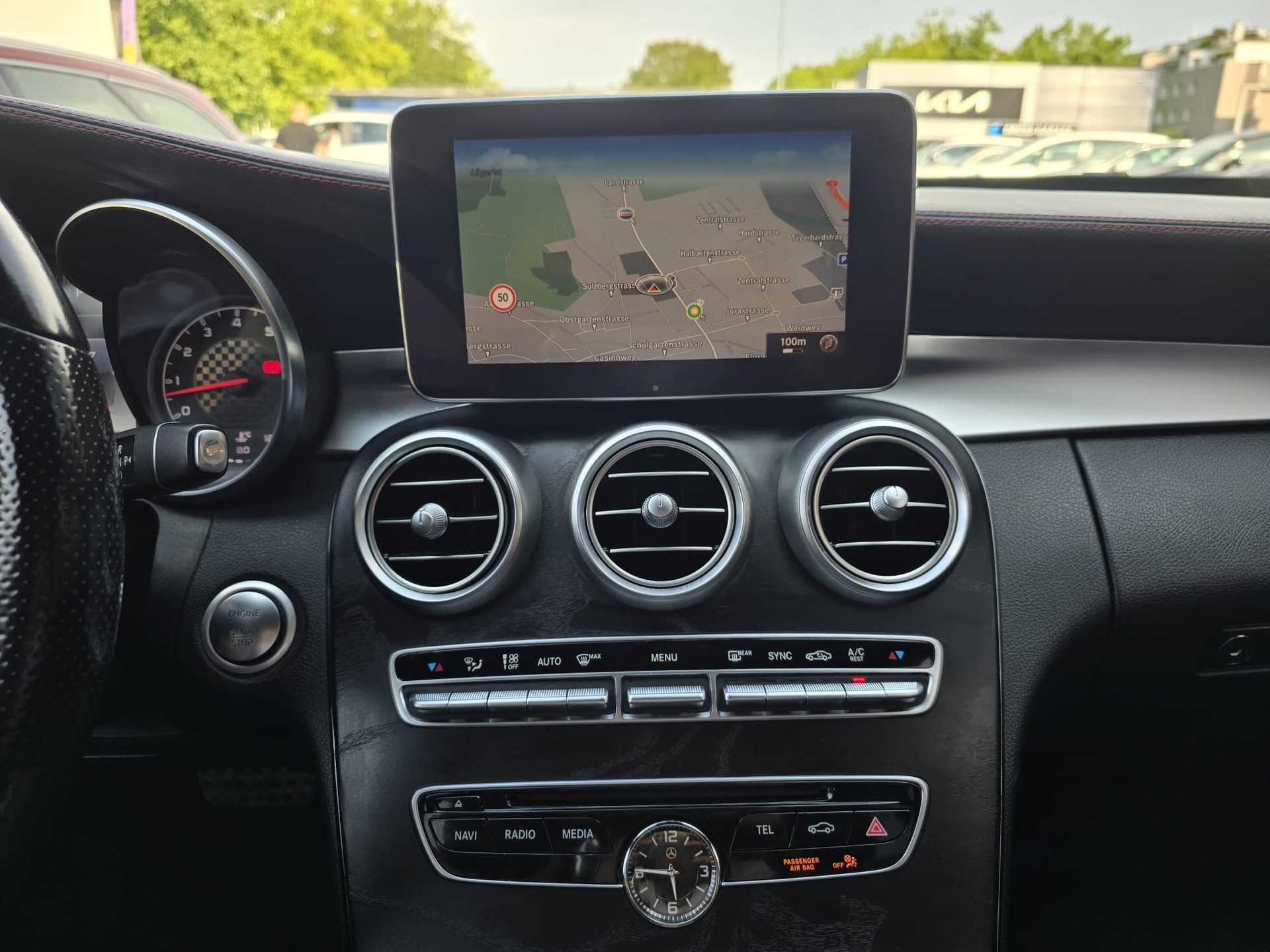 MERCEDES-BENZ C 43 AMG 4Matic 9G-Tronic-image-10