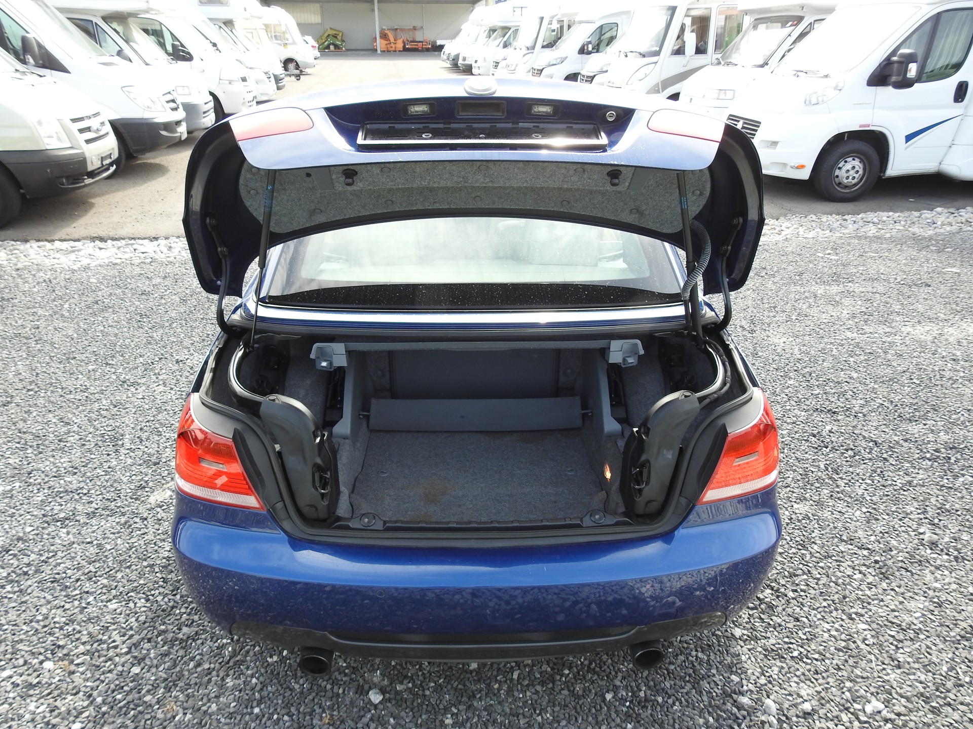 BMW 335i Cabriolet-image-11