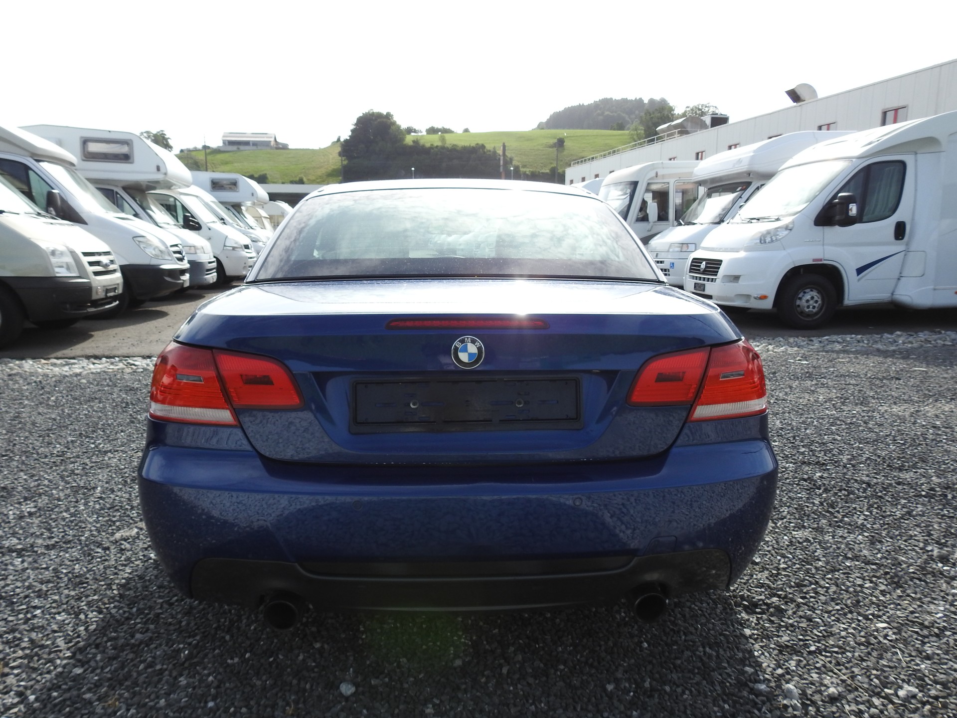 BMW 335i Cabriolet-image-4
