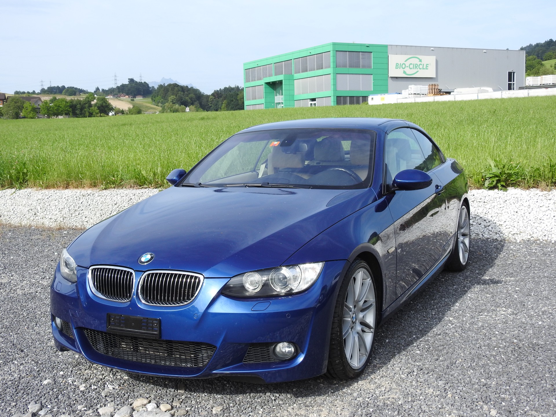 BMW 335i Cabriolet-image-0