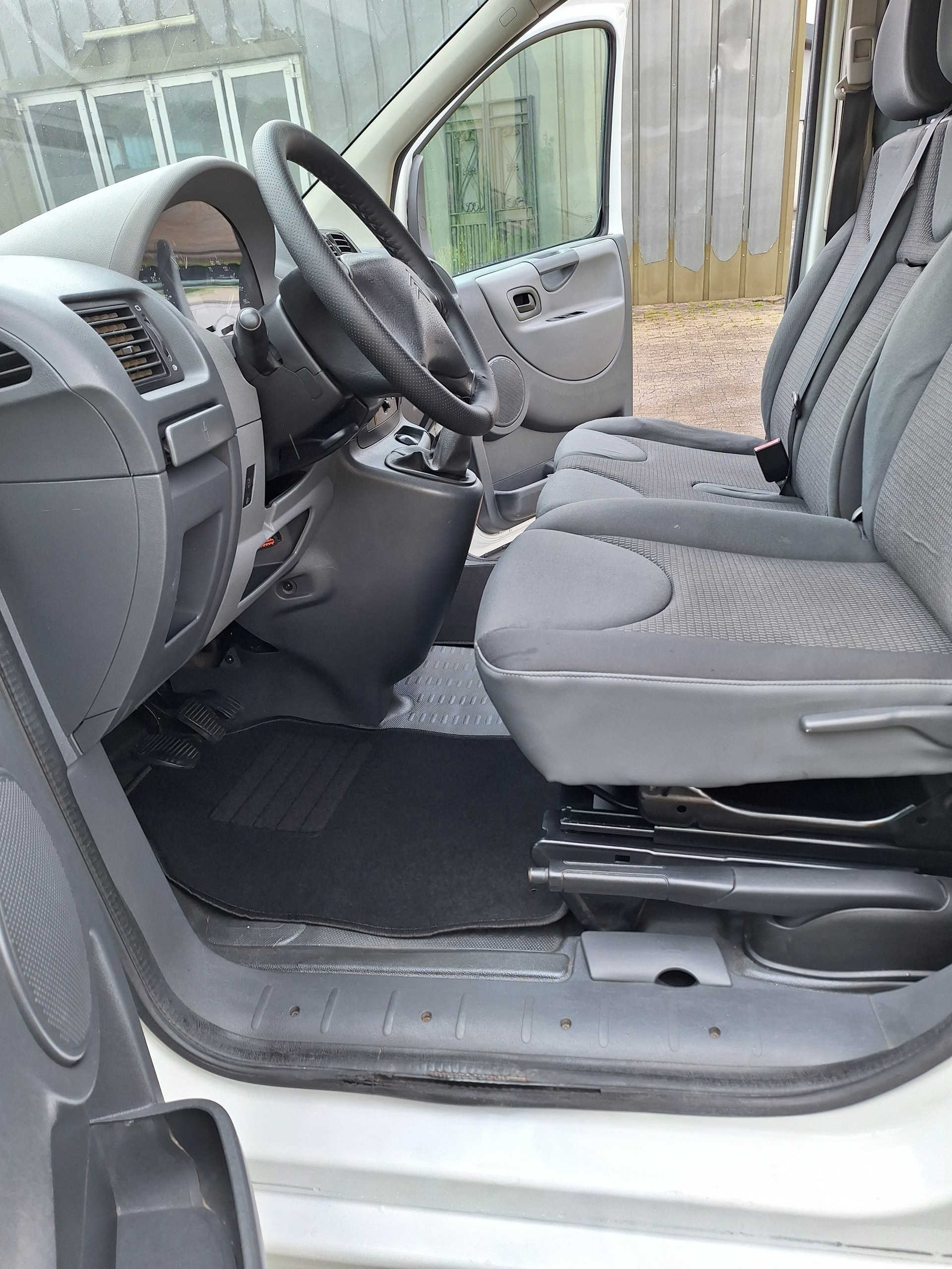 CITROEN Jumpy 2.0 HDi 12 L1H1-image-8