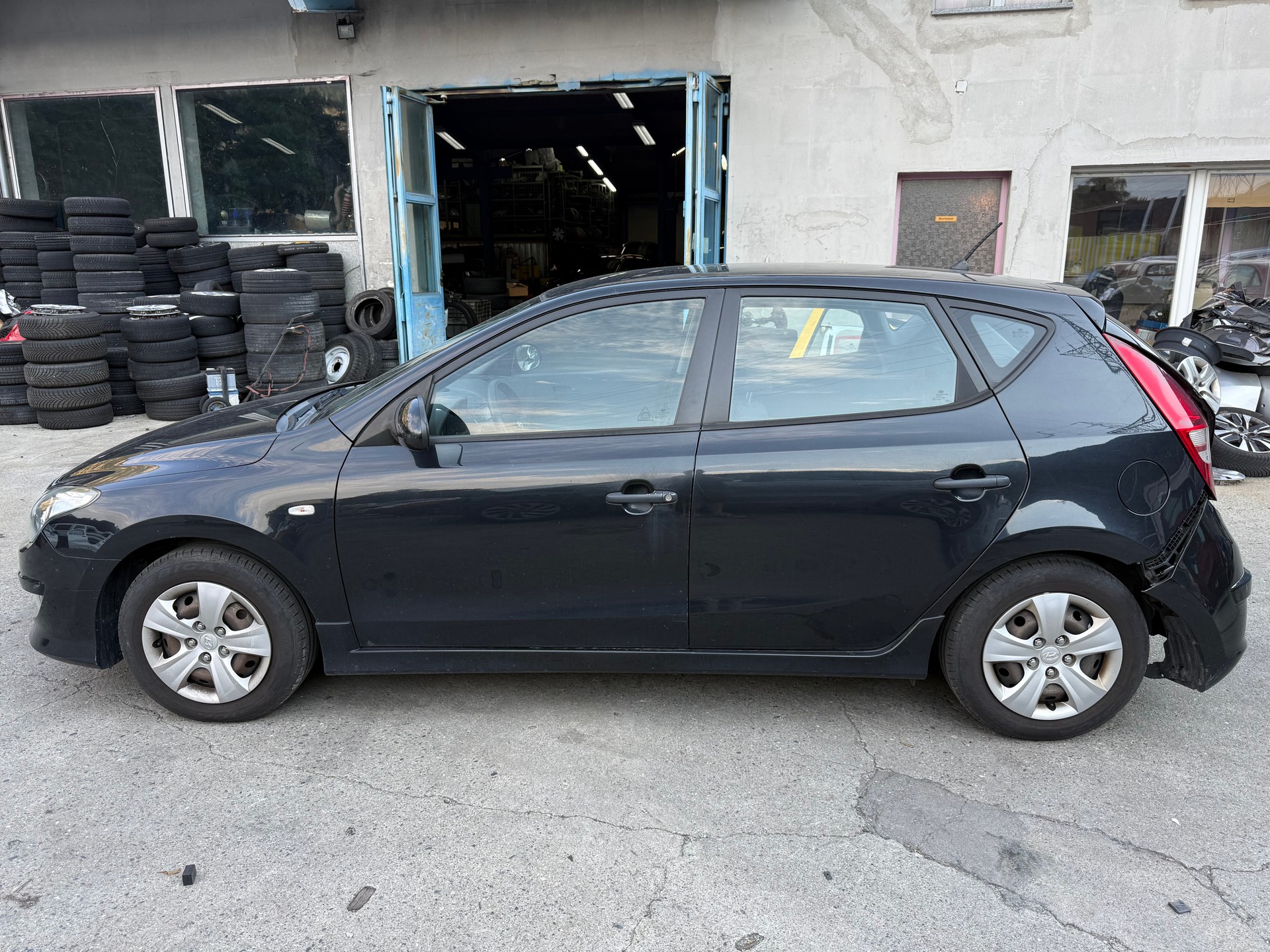 HYUNDAI i30 1.4 Comfort-image-1