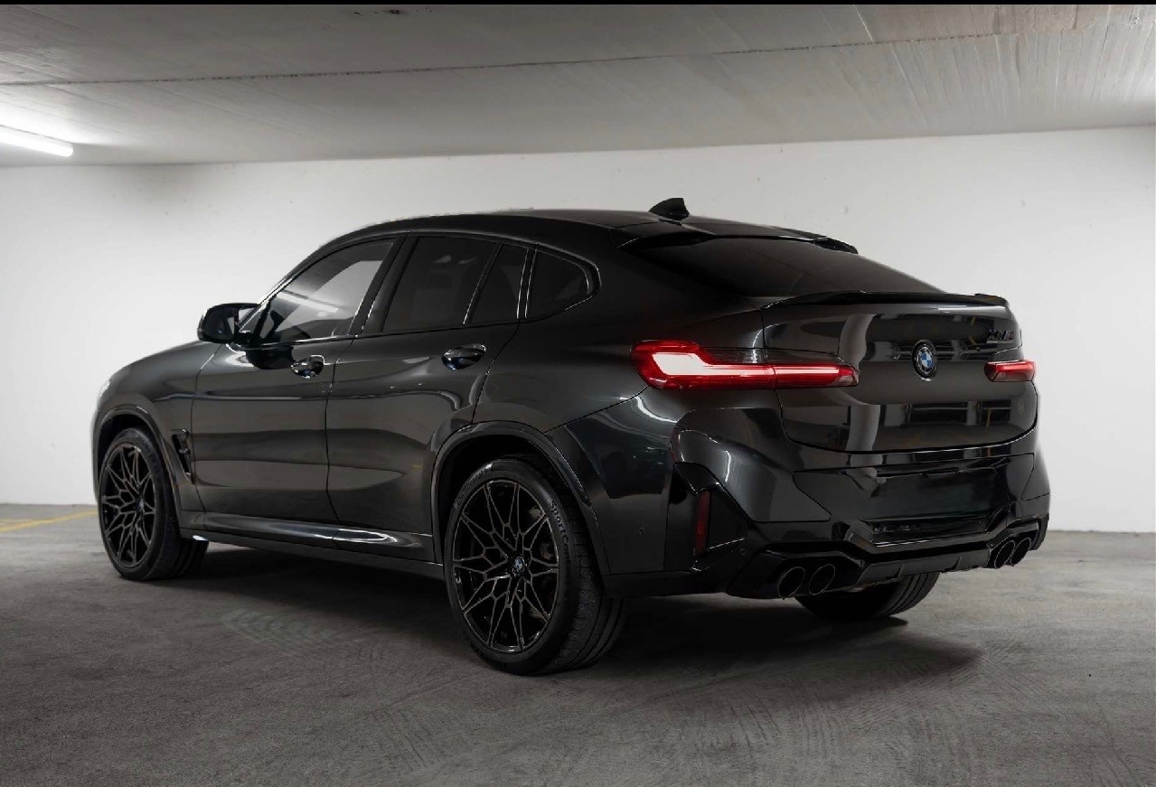 BMW M Competition-image-3