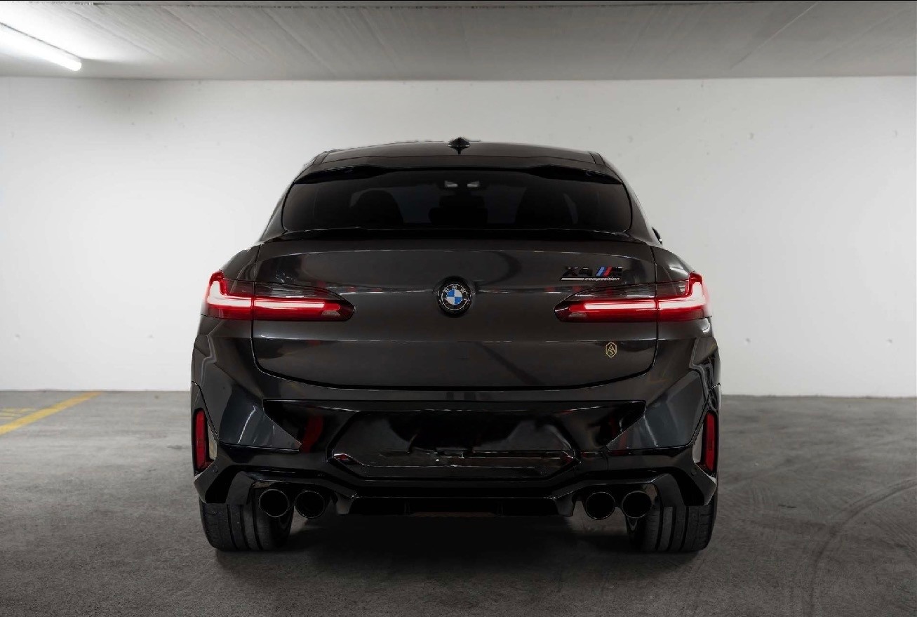 BMW M Competition-image-2