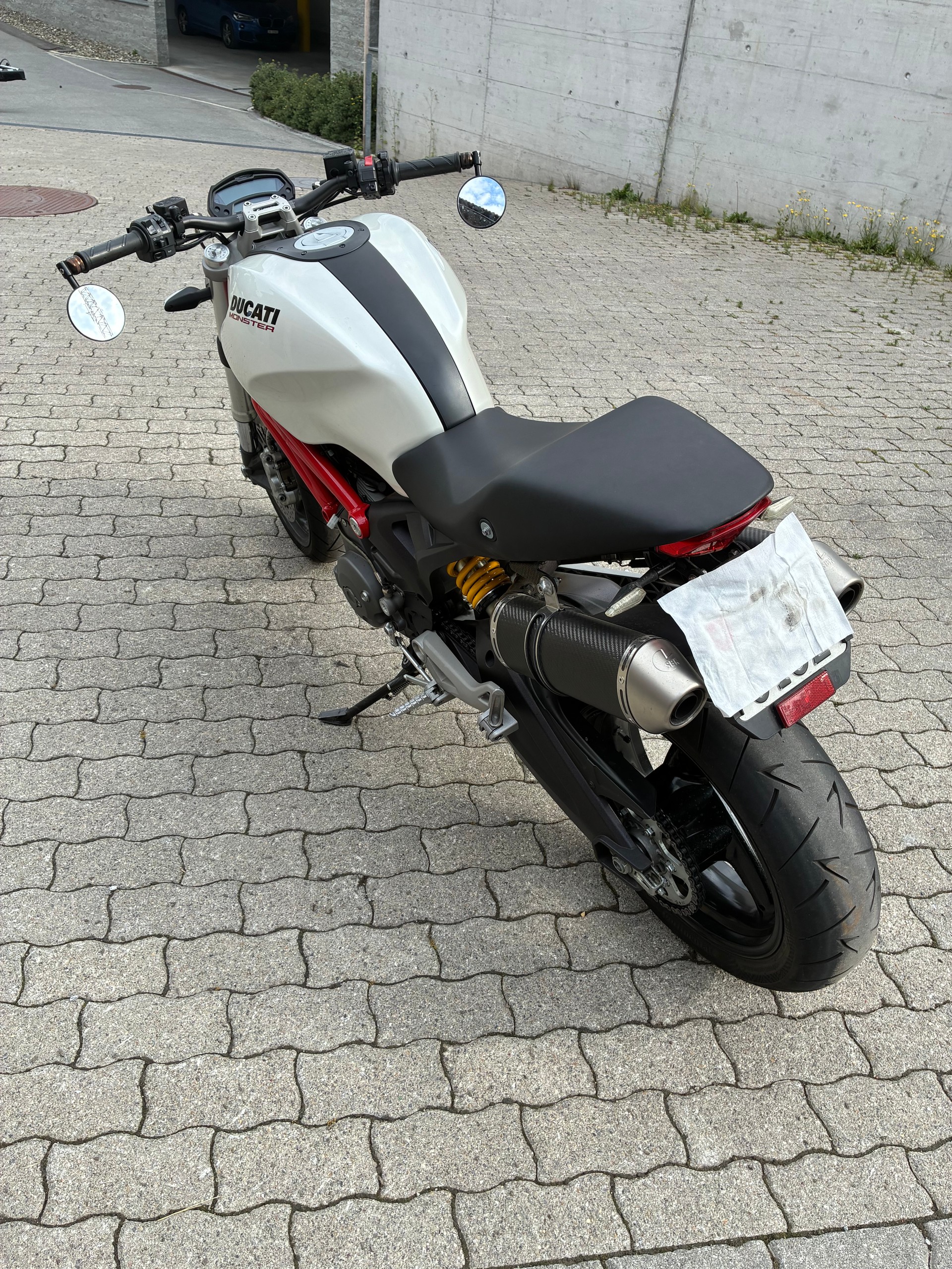 DUCATI Monster 696M-image-4