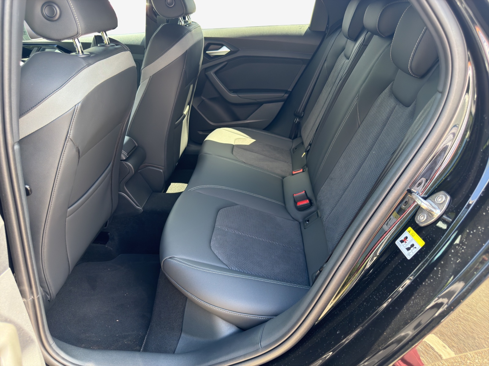 AUDI A1 Sportback 30 TFSI Attraction S-tronic-image-11