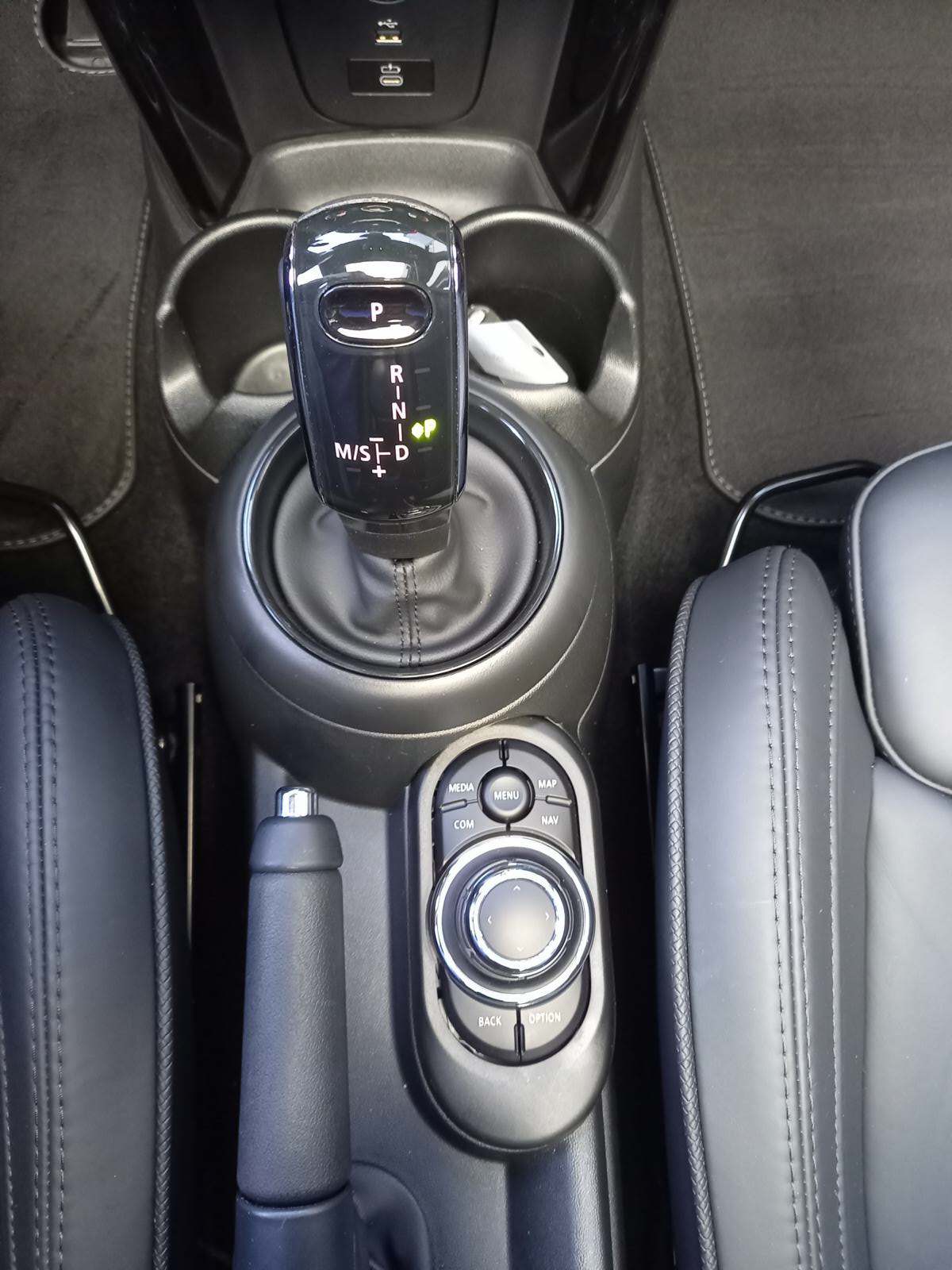 MINI Cooper Steptronic DKG-image-10