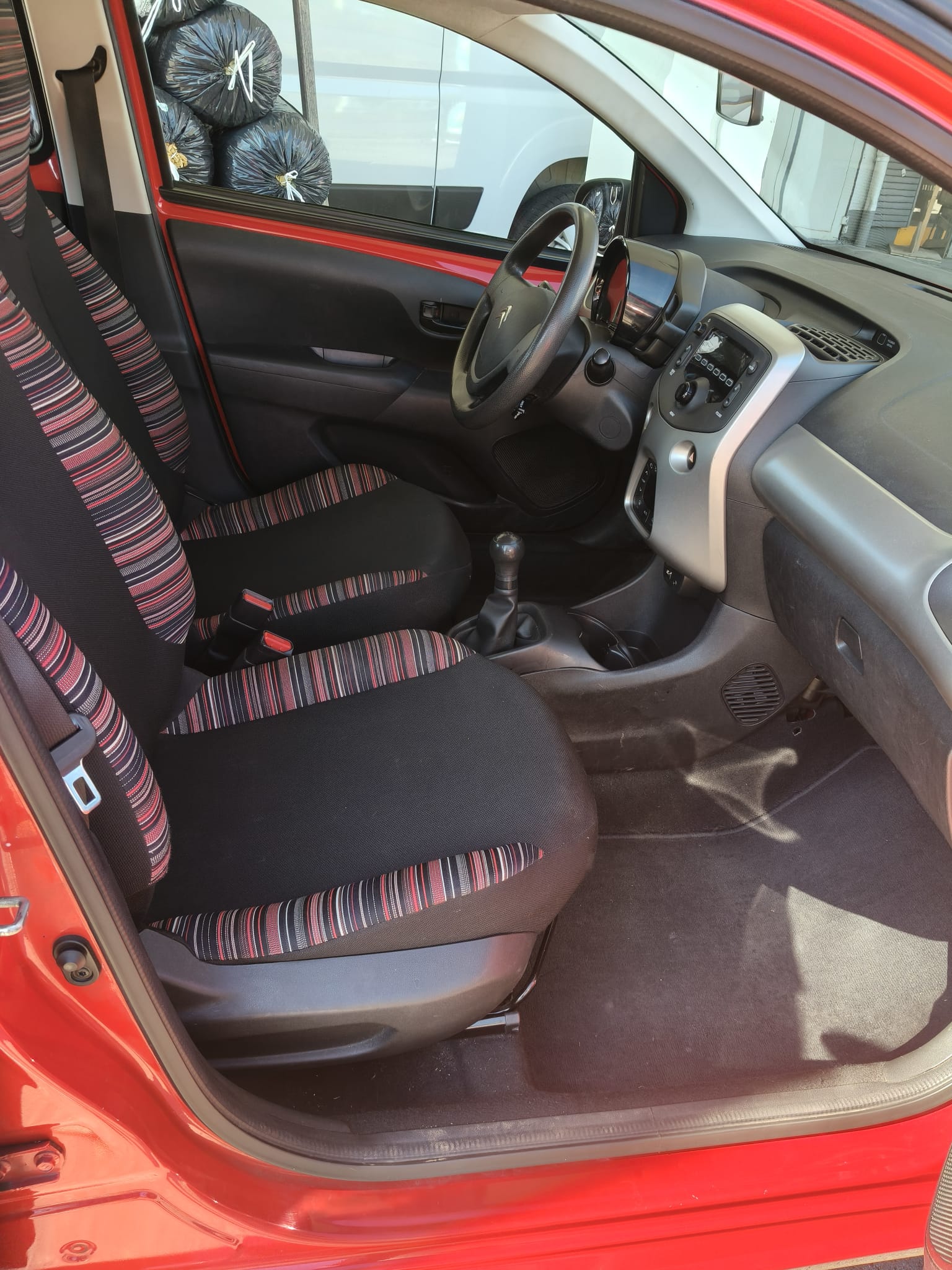 CITROEN C1 1.0 e-VTi Stop&Start Shine Edition-image-8