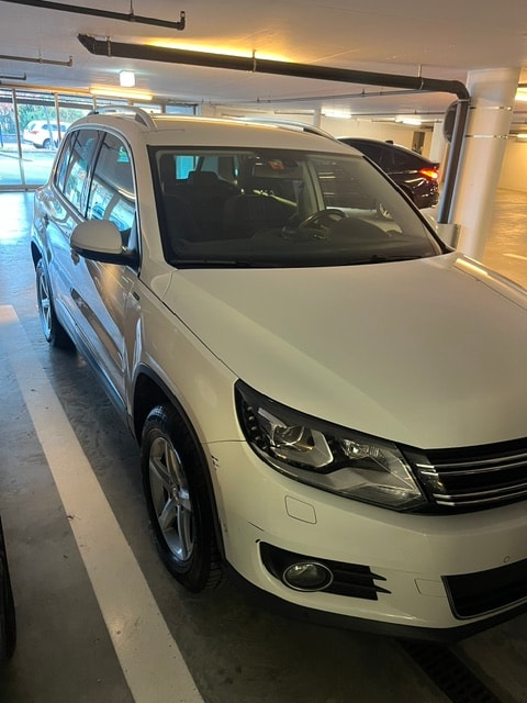 VW Tiguan 2.0 TDI BMT Lounge DSG-image-2
