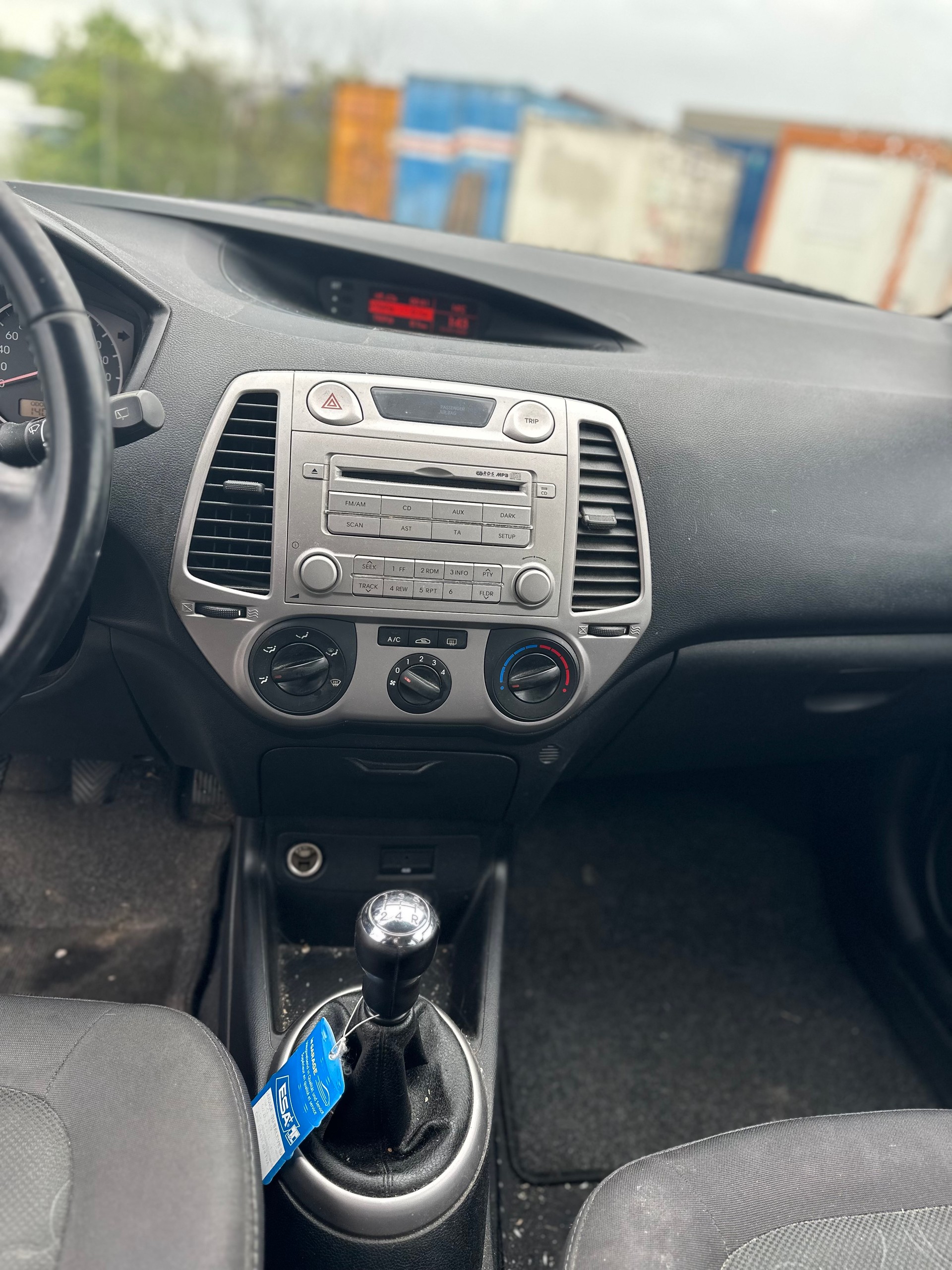 HYUNDAI i20 1.2 Comfort-image-9