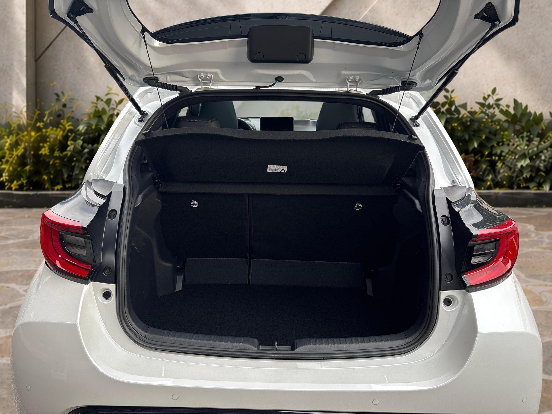 MAZDA 2 1.5 Hybrid Homura Plus-image-11