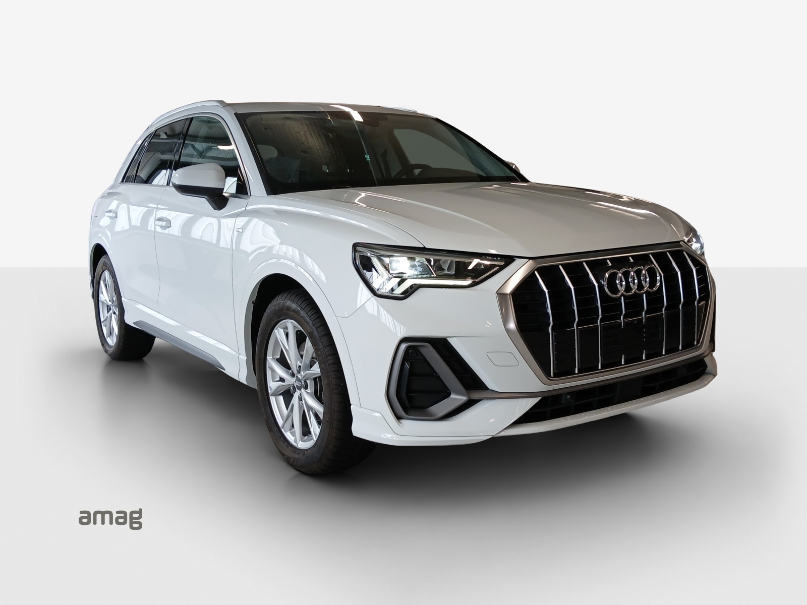 AUDI Q3 35 TFSI S line S-tronic-image-5