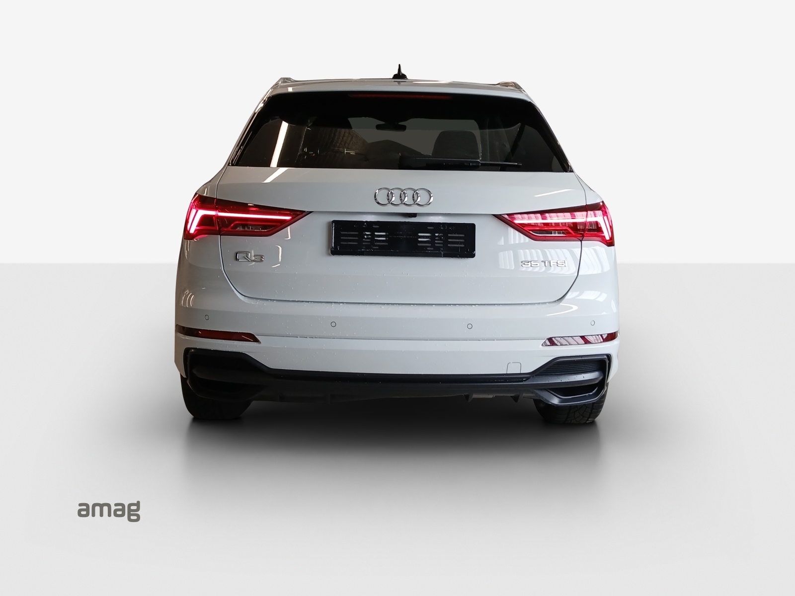 AUDI Q3 35 TFSI S line S-tronic-image-3