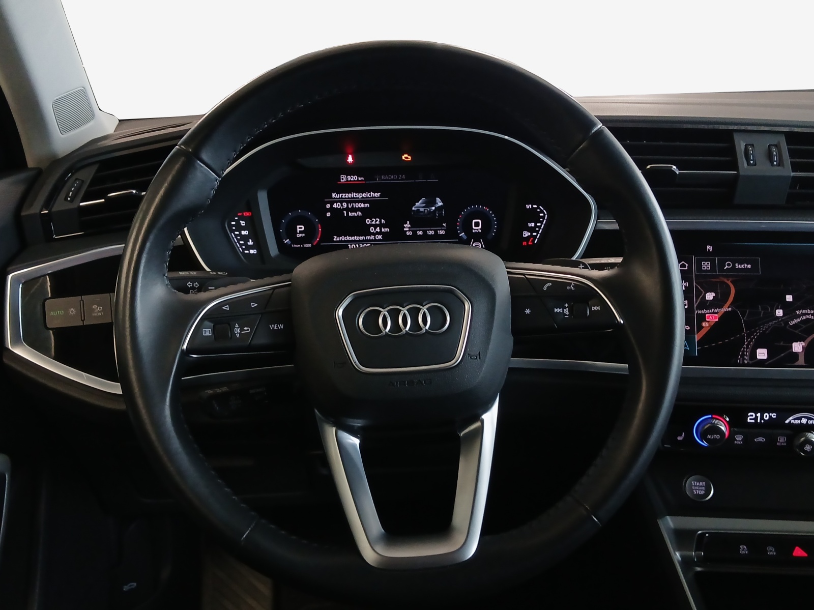 AUDI Q3 35 TFSI S line S-tronic-image-9