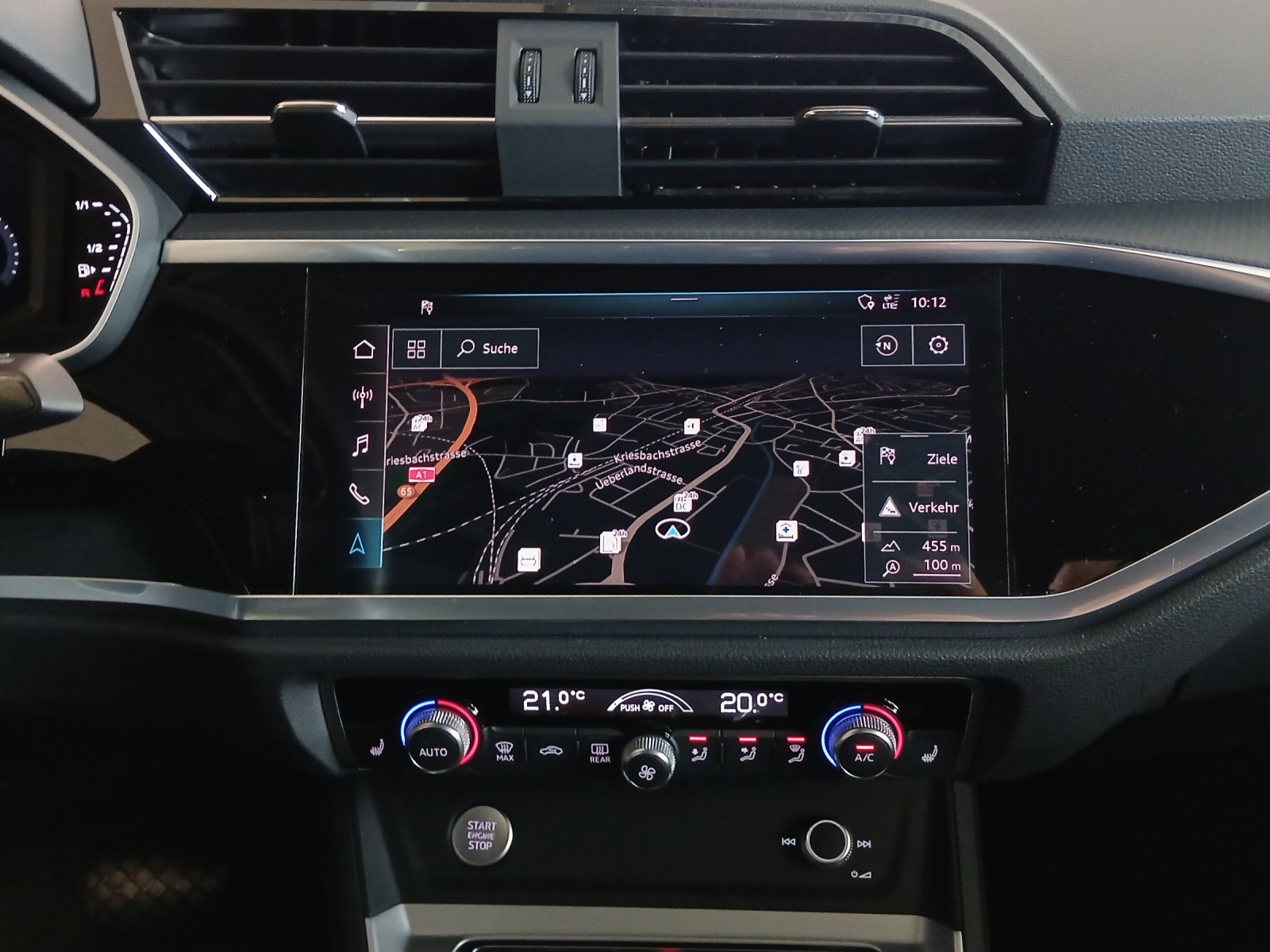 AUDI Q3 35 TFSI S line S-tronic-image-10