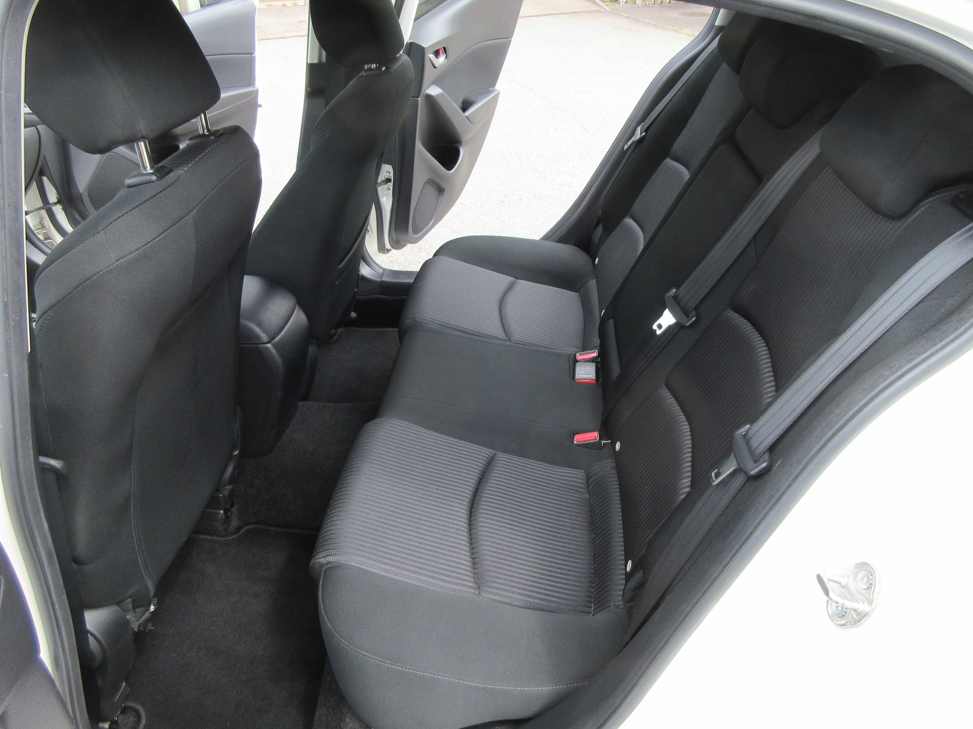 MAZDA 3 2.0 16V Ambition Plus-image-9
