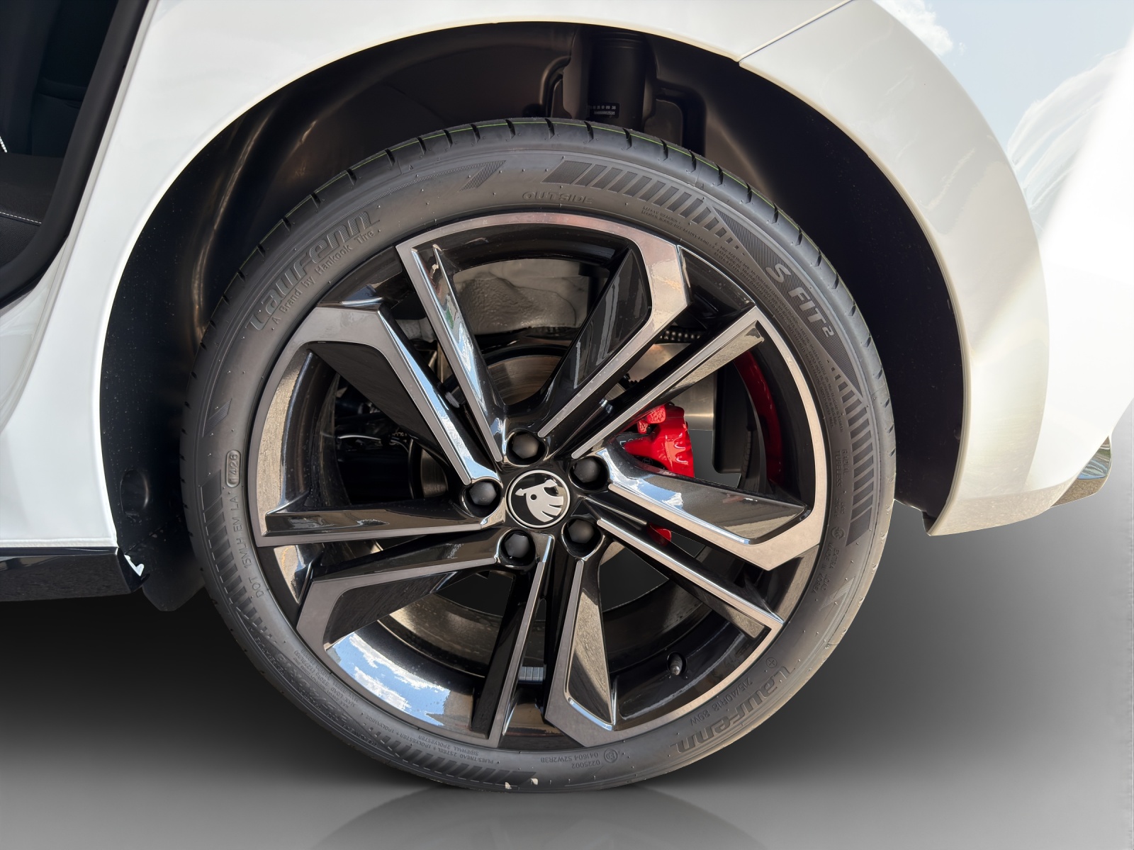 SKODA Fabia 1.5 TSI Motorsport DSG-image-12