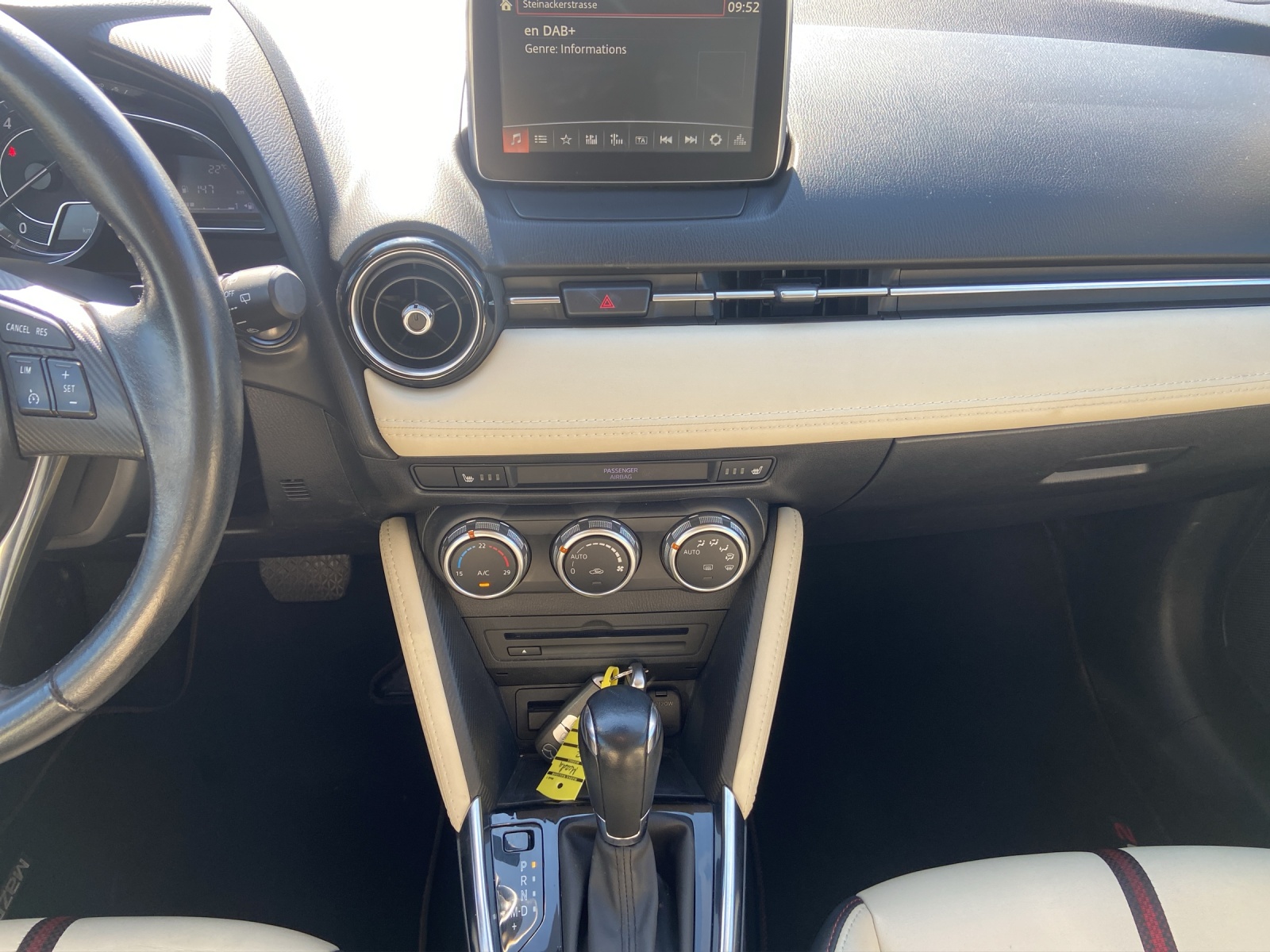 MAZDA 2 SKYACTIV-G 90 Ambition Automat-image-11