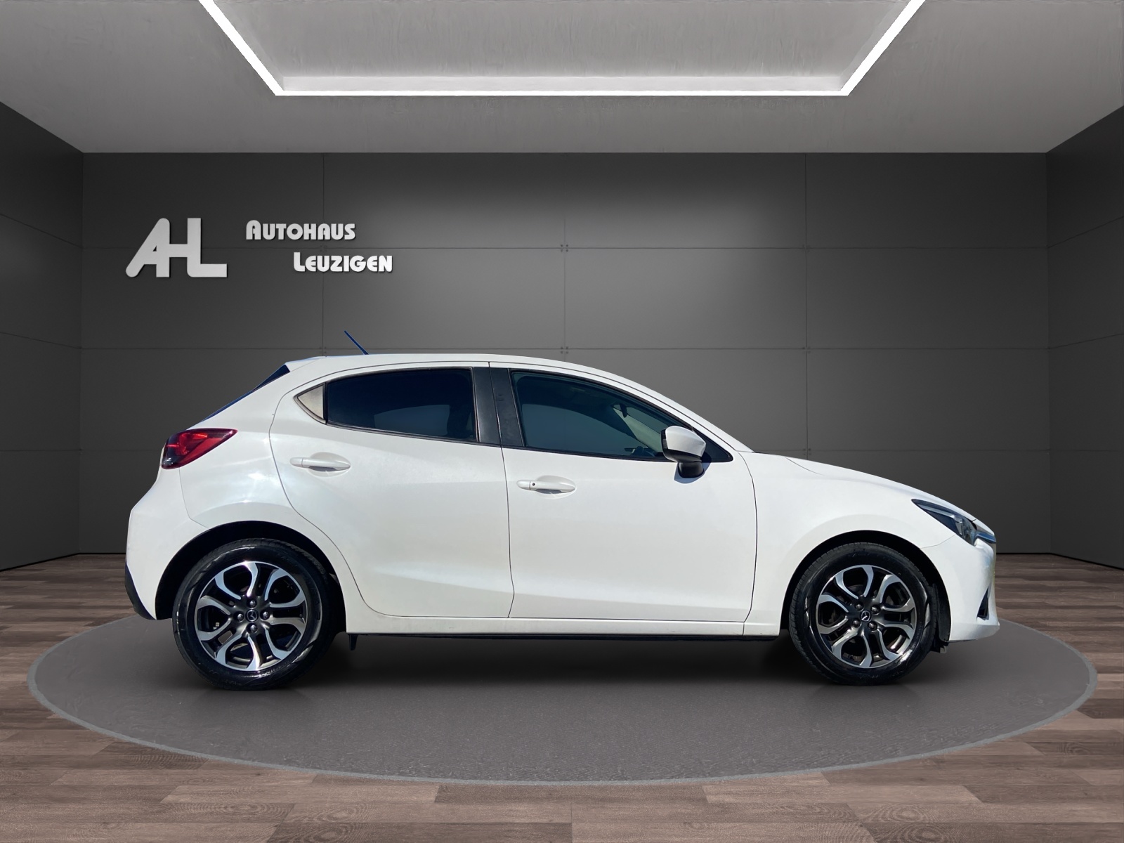 MAZDA 2 SKYACTIV-G 90 Ambition Automat-image-5