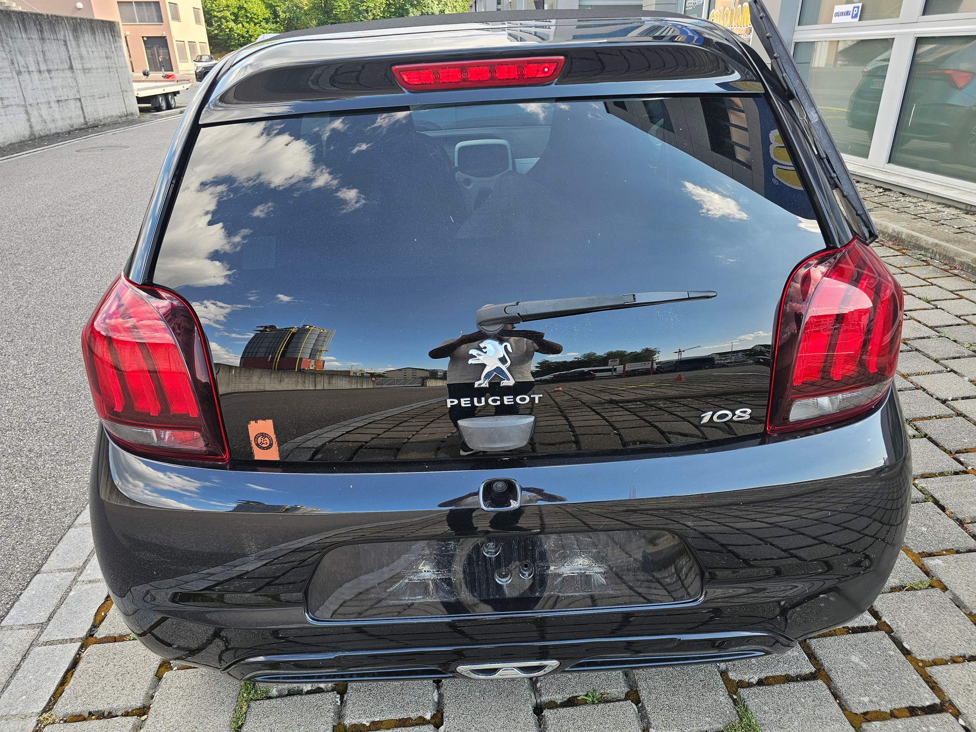 PEUGEOT 108 1.2 VTi Roland Garros Top-image-6