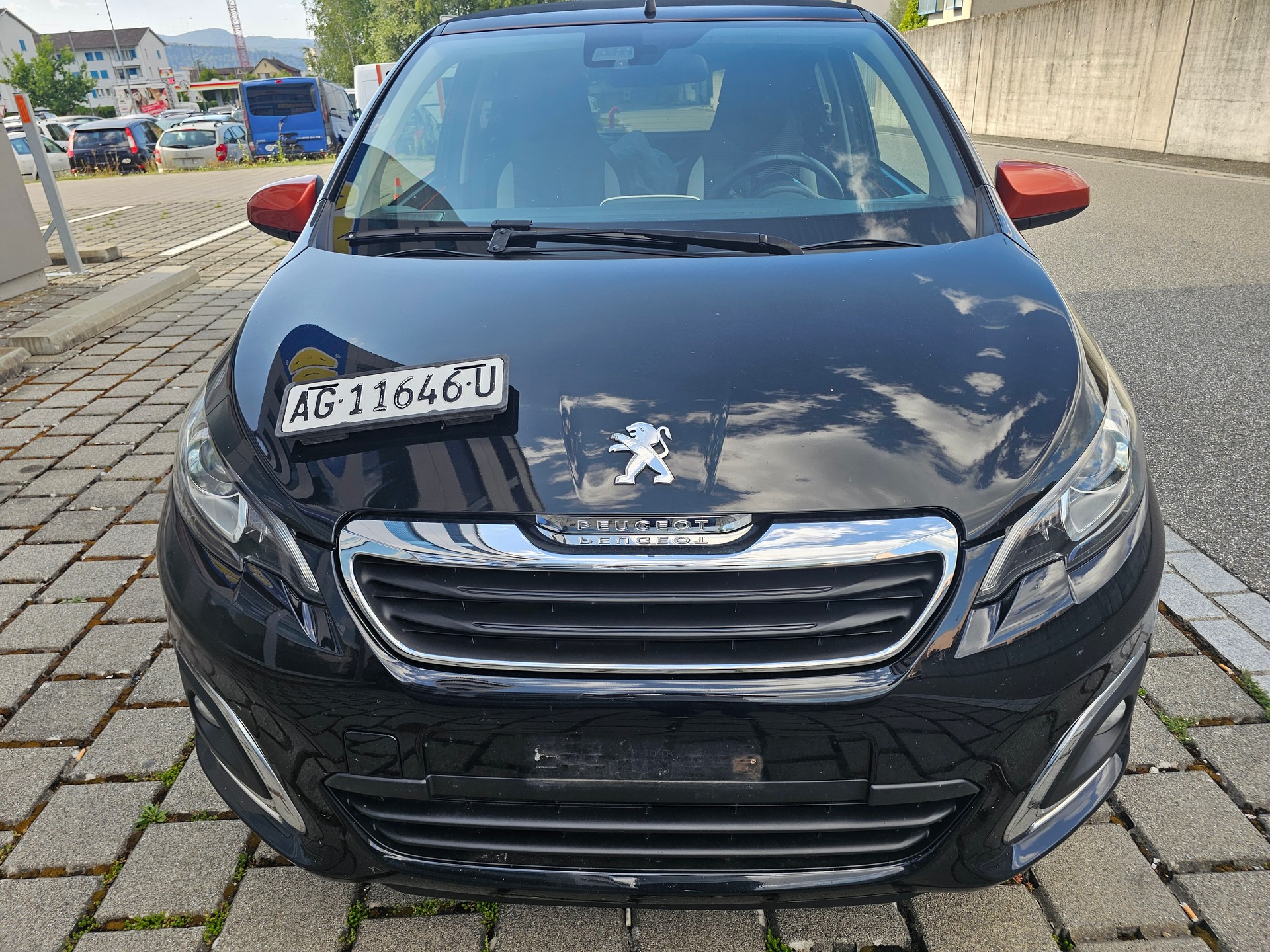 PEUGEOT 108 1.2 VTi Roland Garros Top