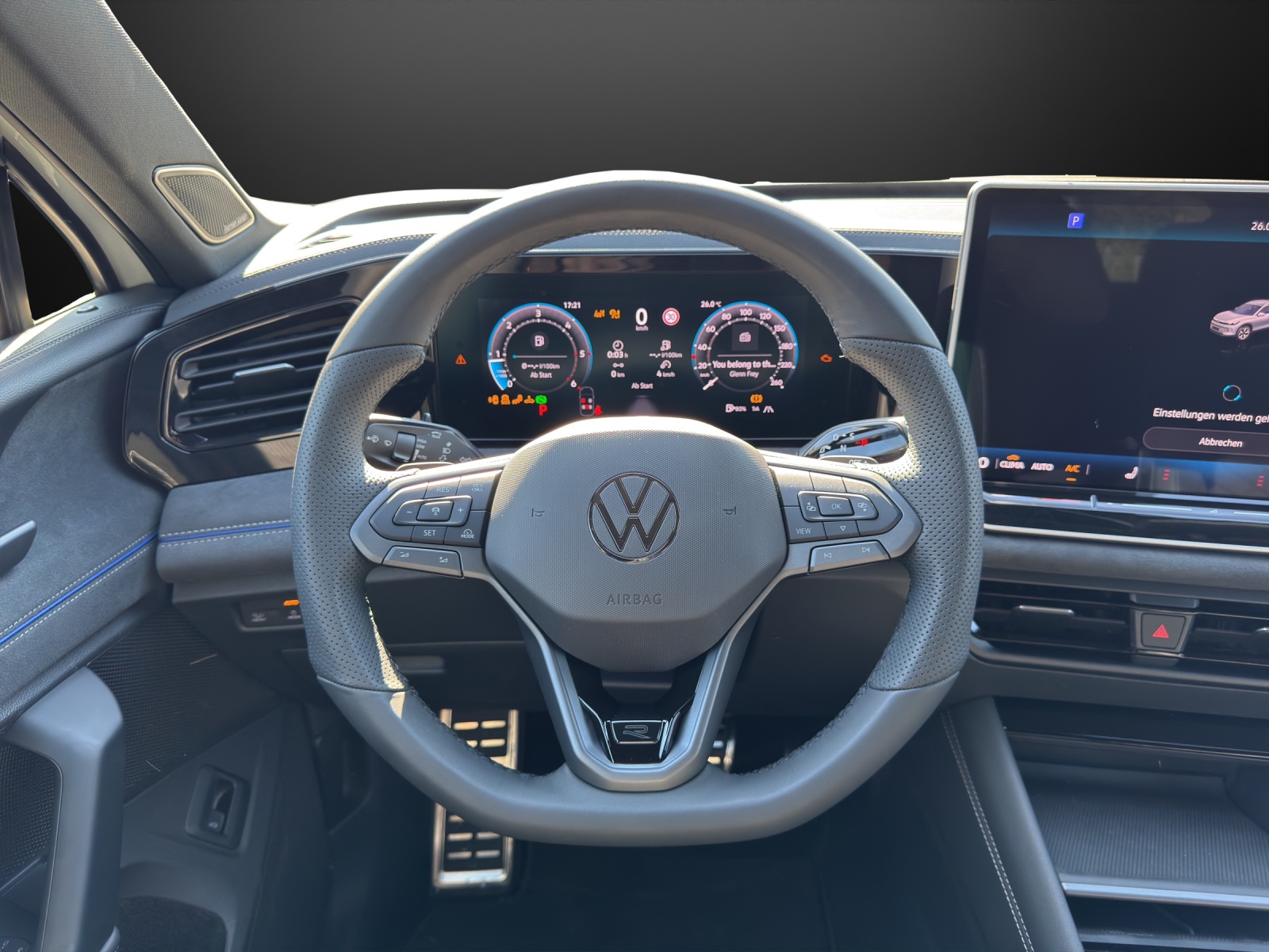 VW Tiguan 2.0 TDI SCR R-Line 4Motion DSG-image-10