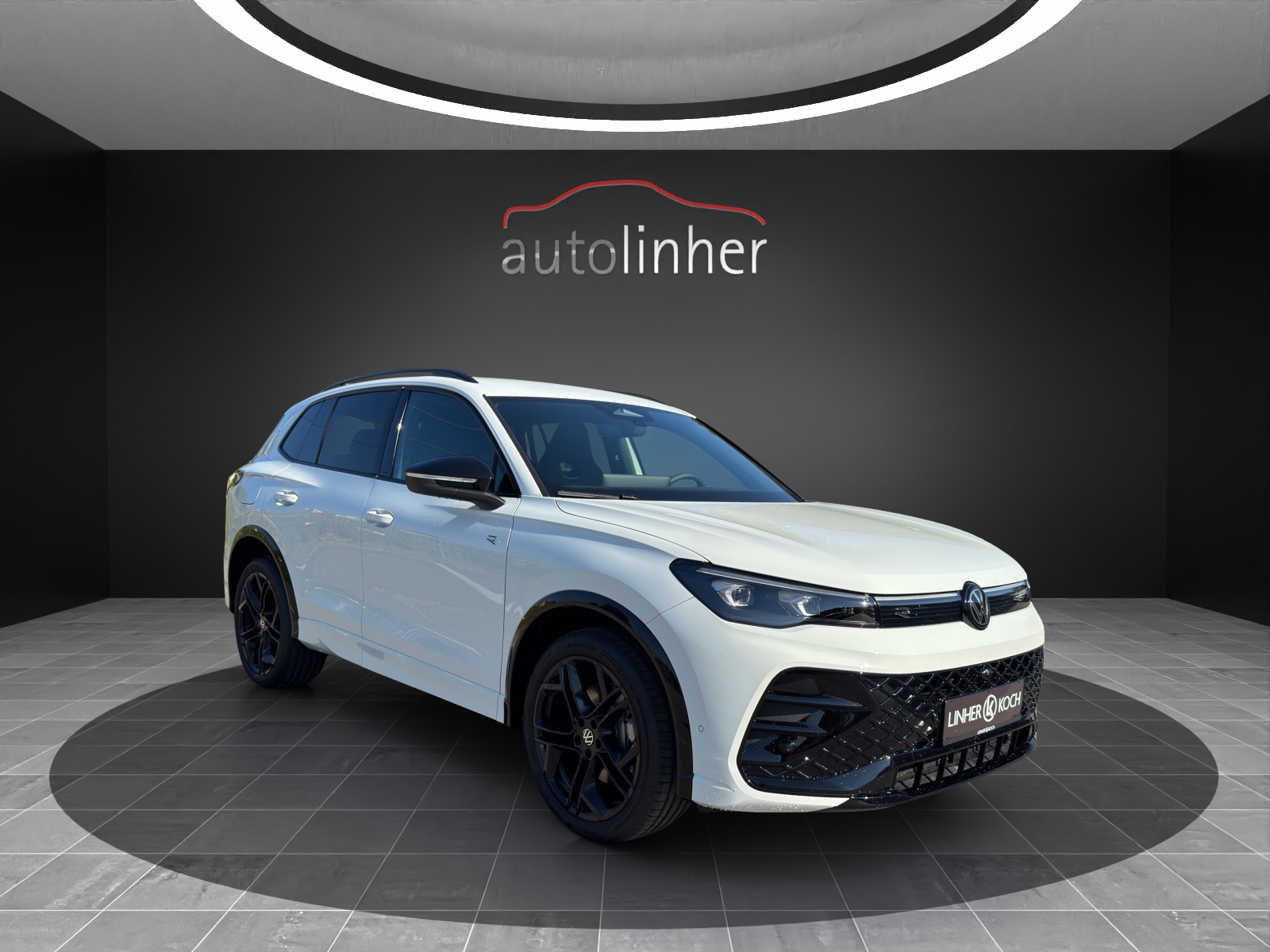 VW Tiguan 2.0 TDI SCR R-Line 4Motion DSG-image-5