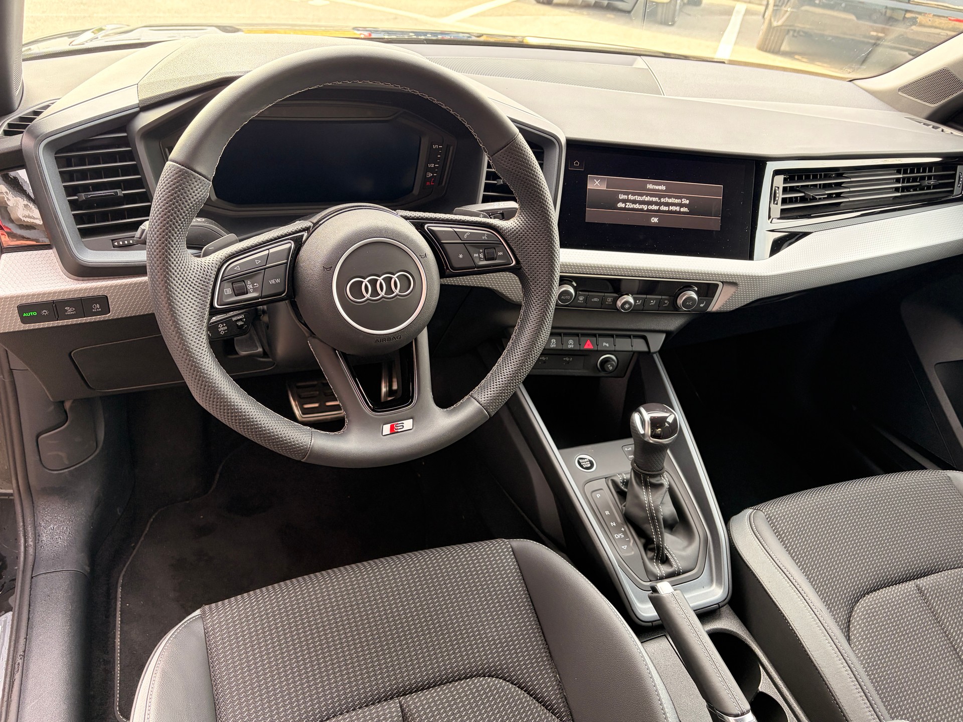 AUDI A1 Sportback 30 TFSI Attraction S-tronic-image-7