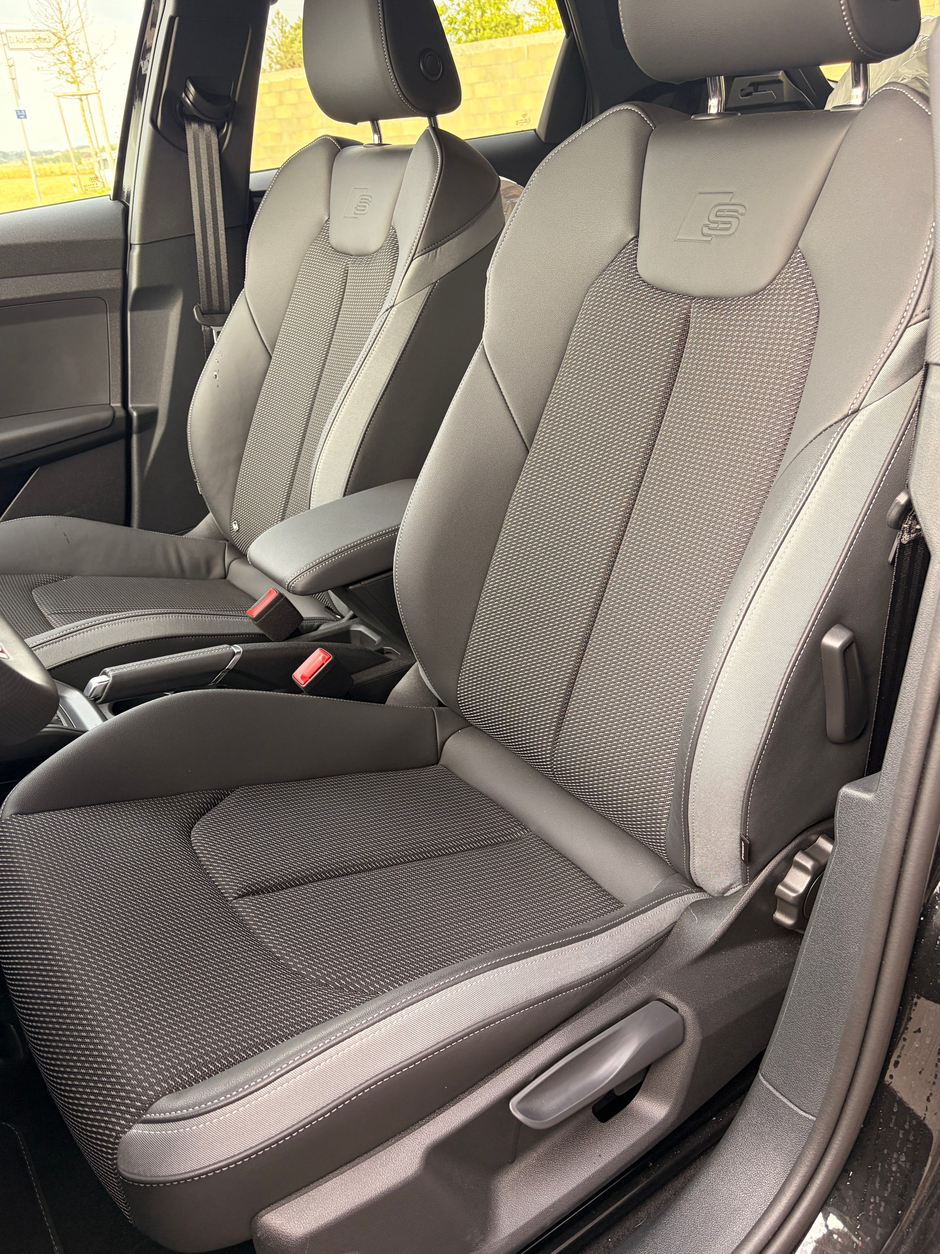 AUDI A1 Sportback 30 TFSI Attraction S-tronic-image-5