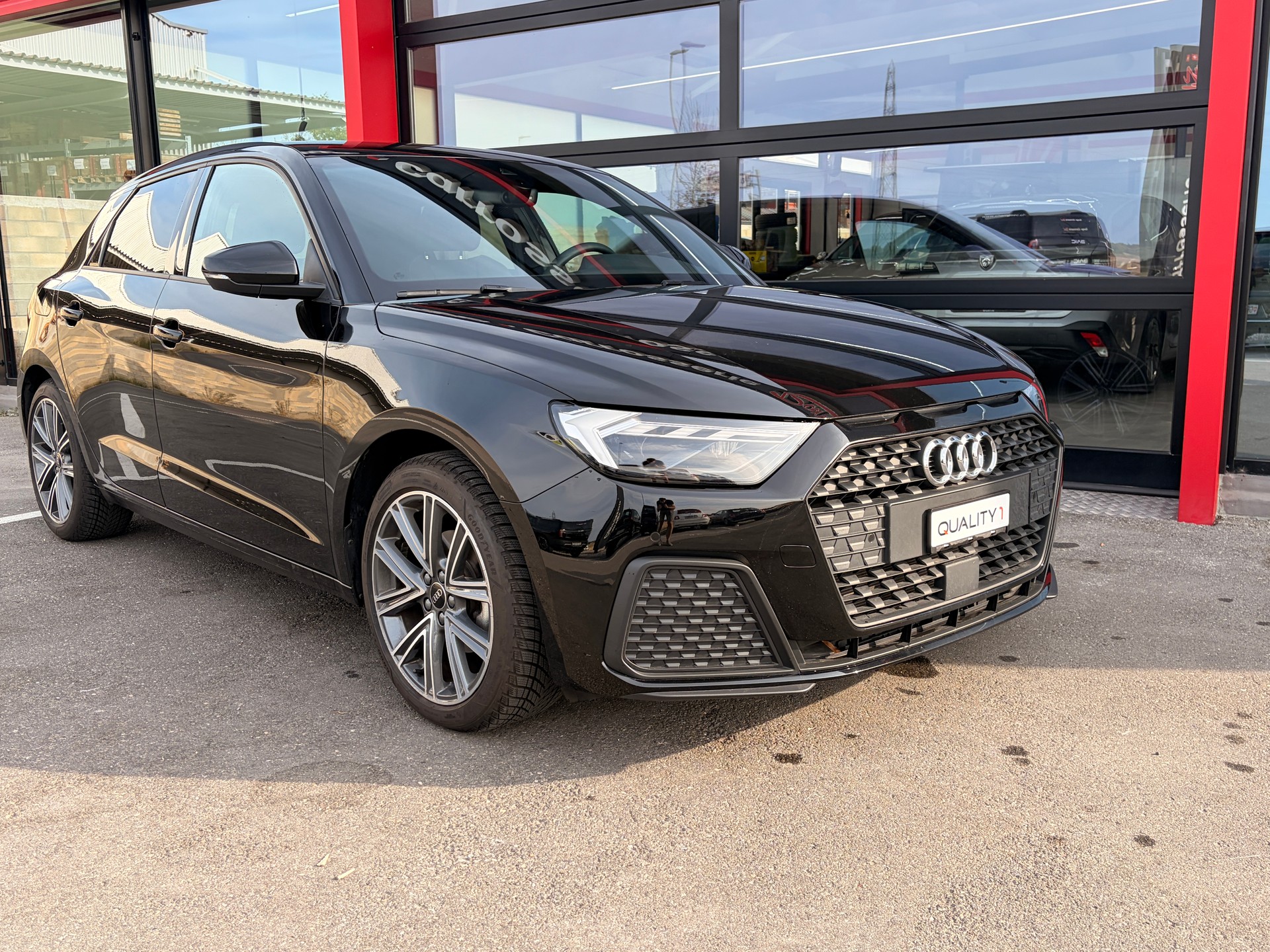 AUDI A1 Sportback 30 TFSI Attraction S-tronic-image-1