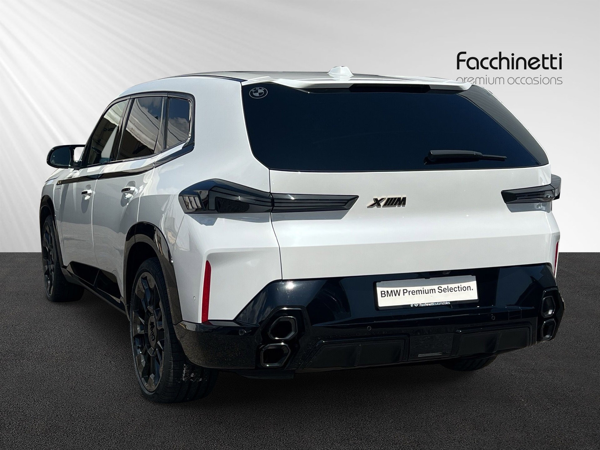 BMW XM xDrive PHEV Steptronic-showroom-element-2