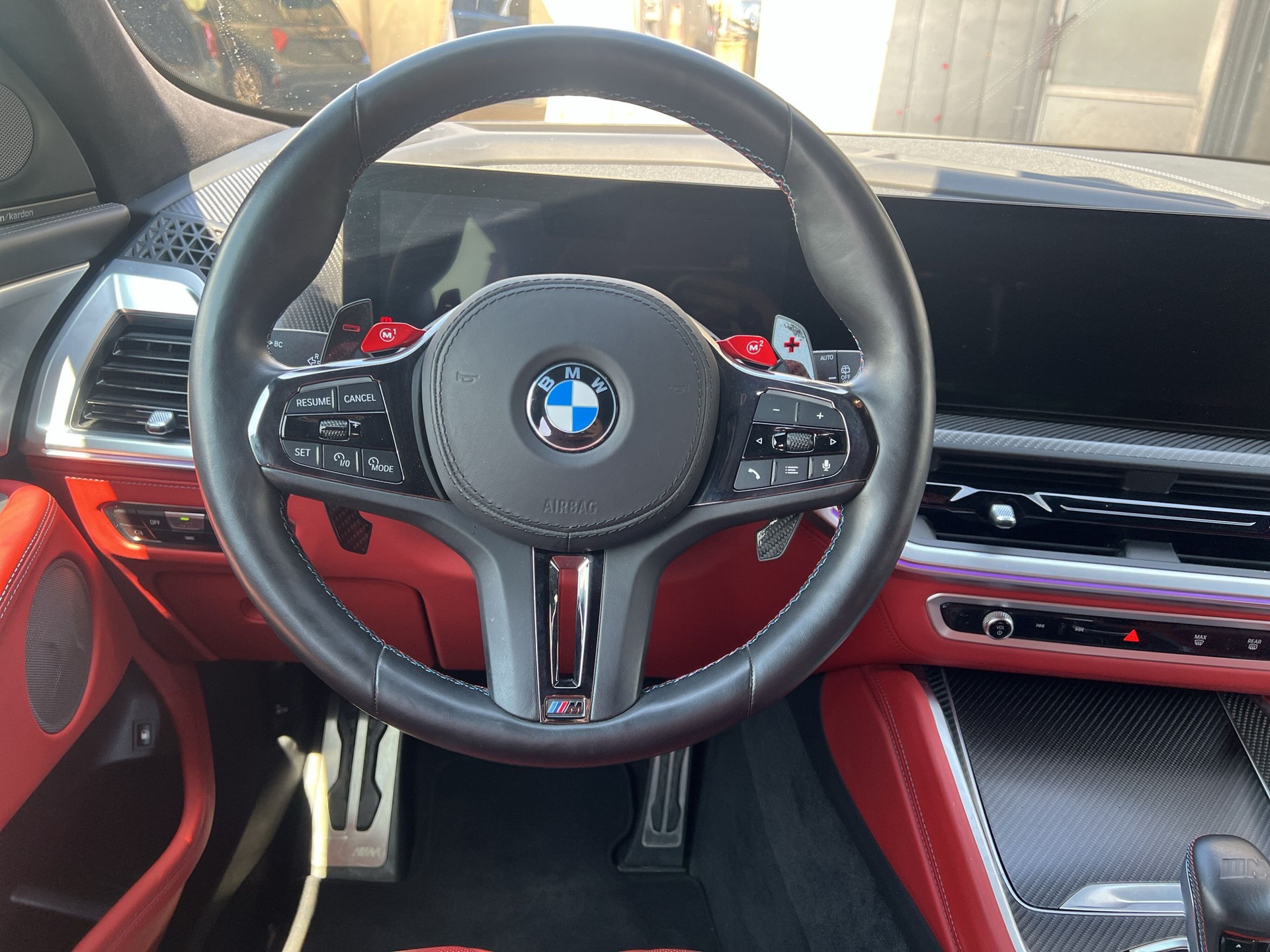 BMW XM xDrive PHEV Steptronic-image-11