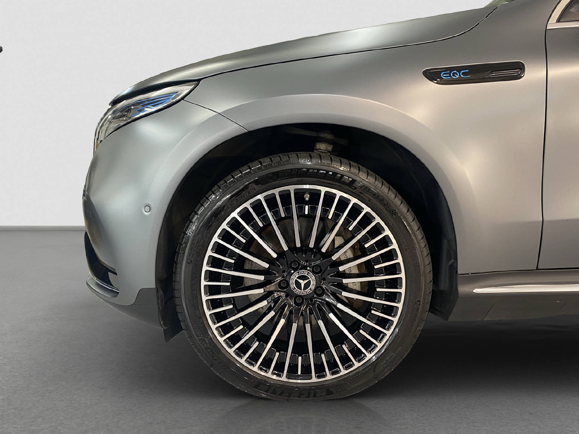 MERCEDES-BENZ EQC 400 AMG Line 4MATIC-image-6
