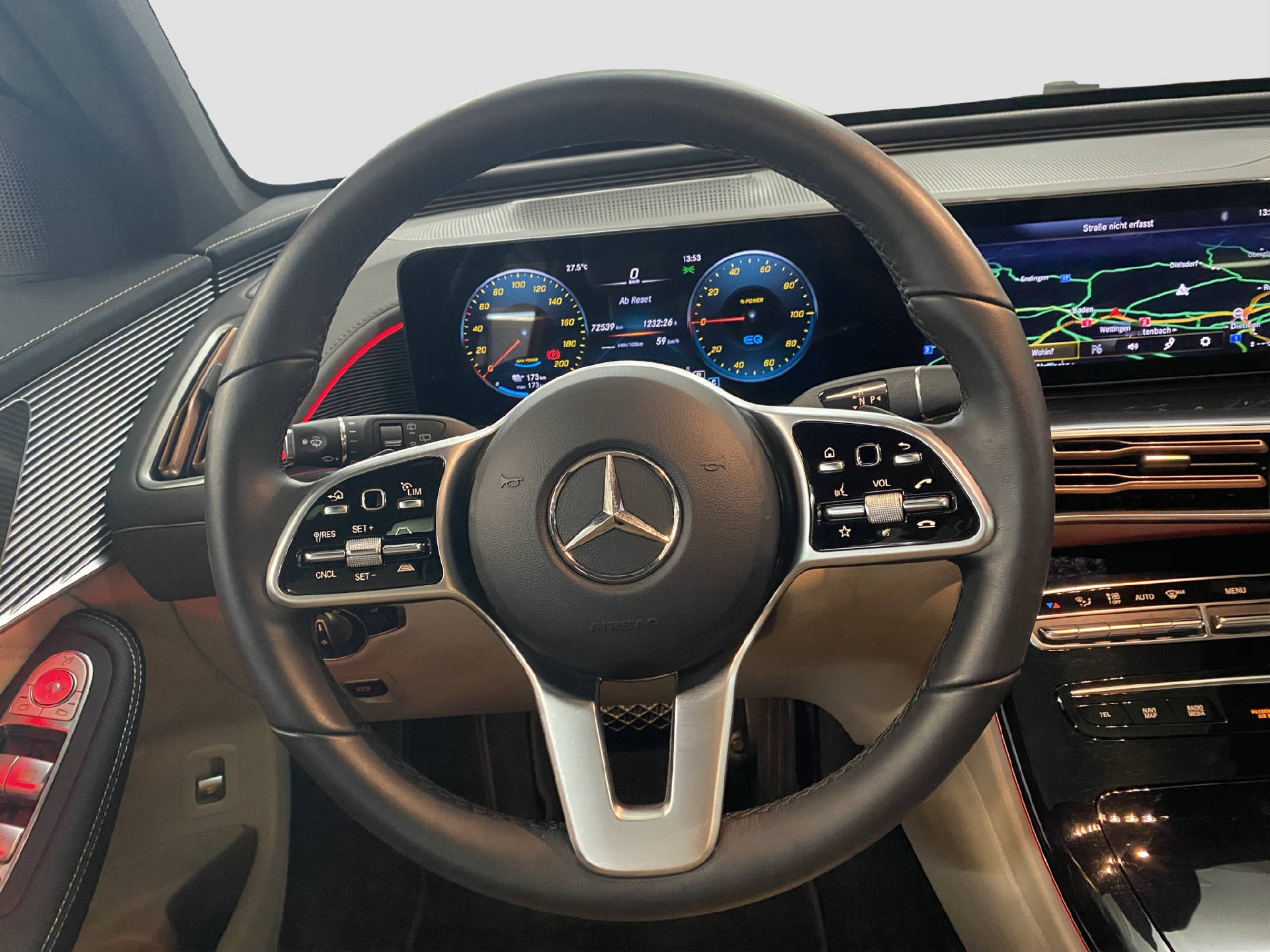 MERCEDES-BENZ EQC 400 AMG Line 4MATIC-image-9