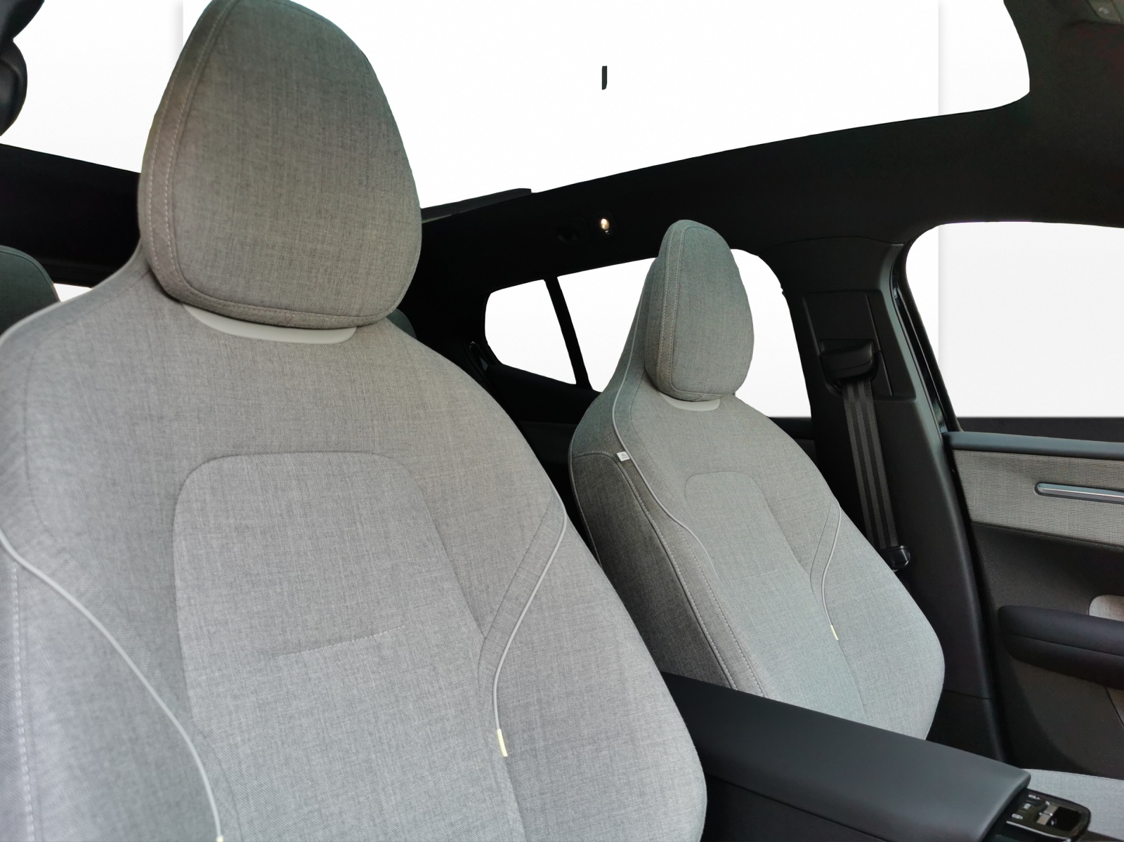 VOLVO EX30 E60 Twin Ultra Performance AWD-image-14