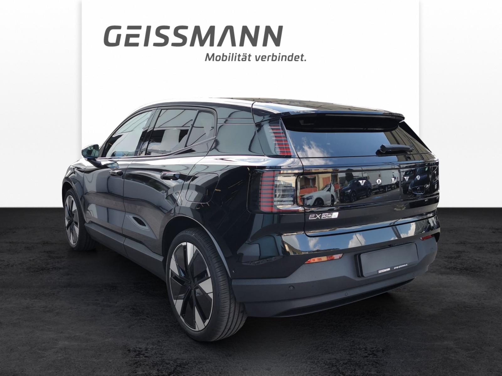 VOLVO EX30 E60 Twin Ultra Performance AWD-image-5