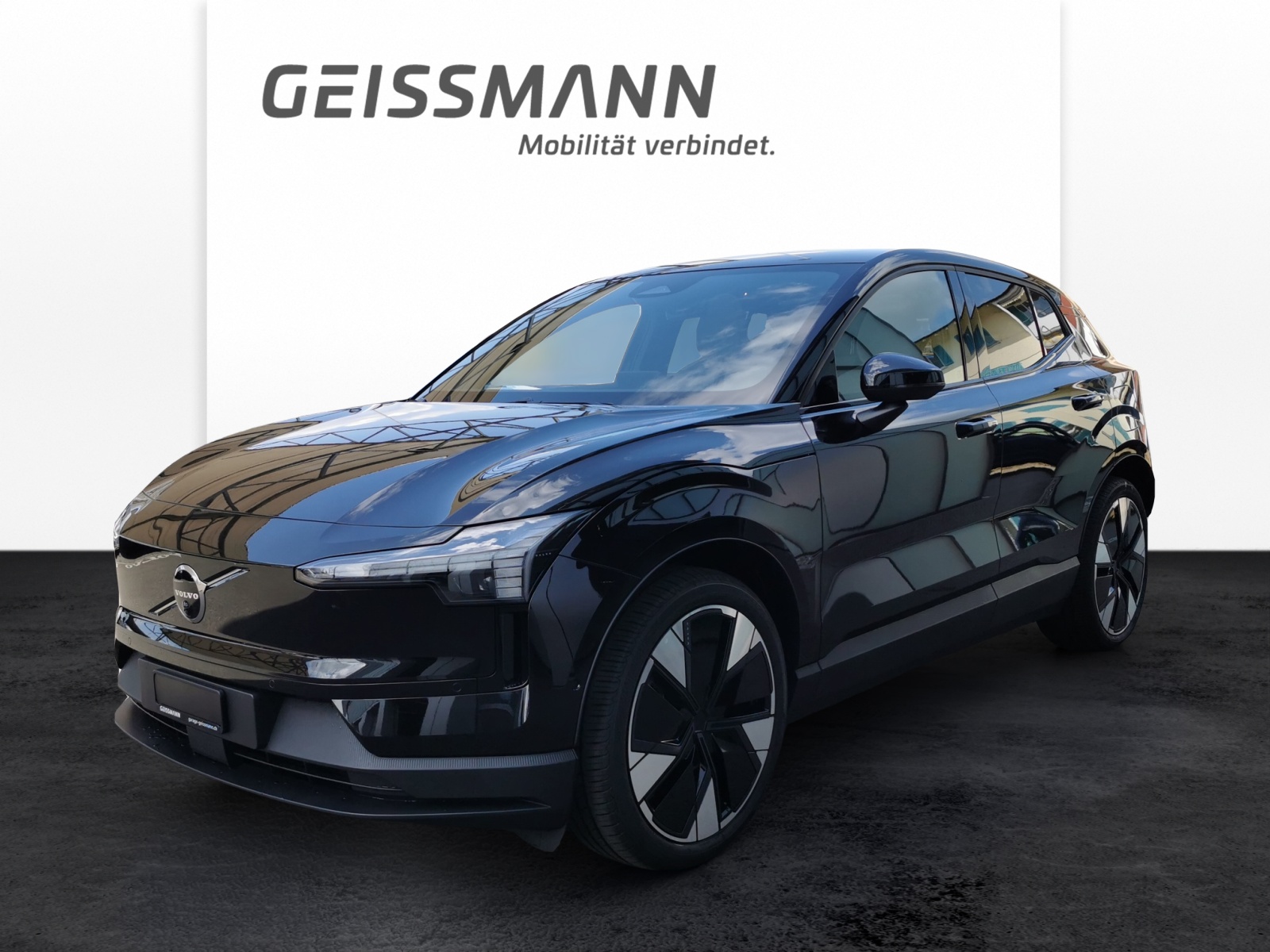 VOLVO EX30 E60 Twin Ultra Performance AWD-image-0