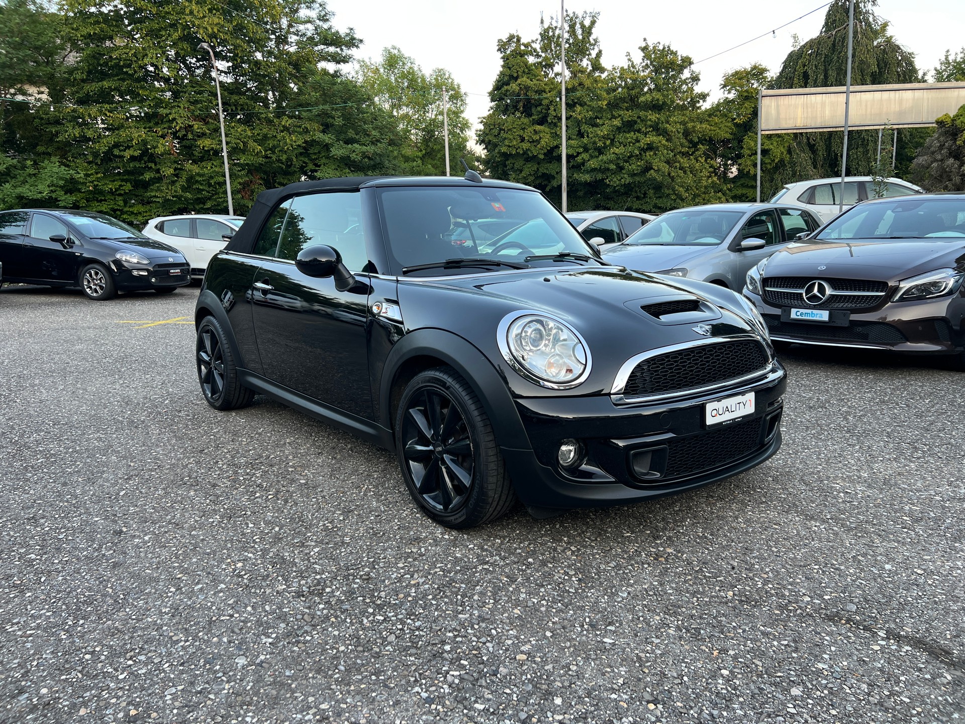 MINI Cooper S Cabriolet-image-0
