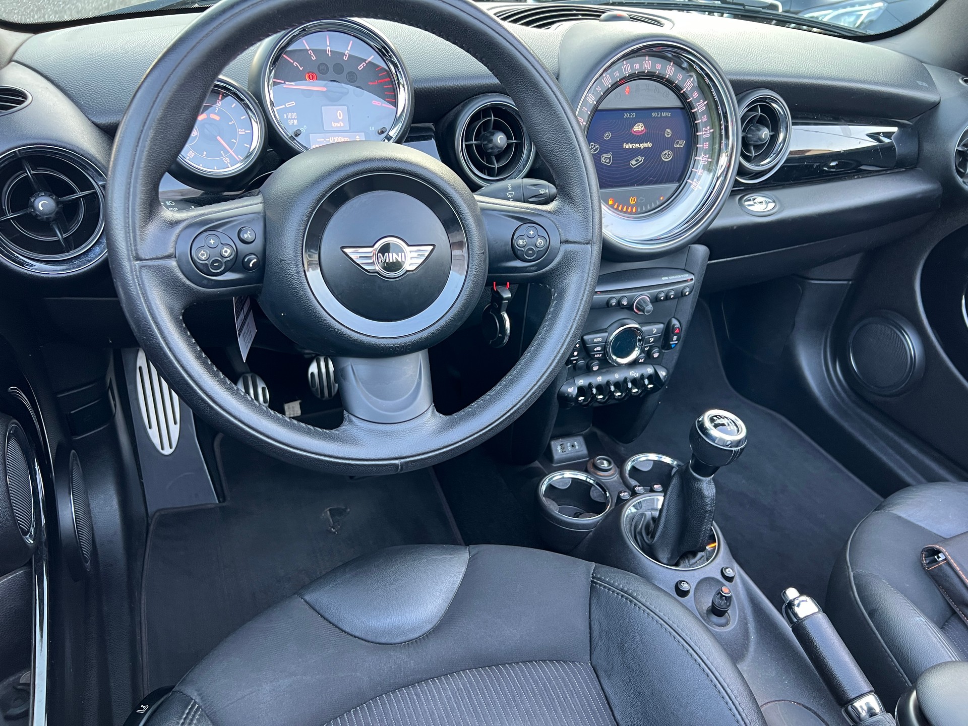 MINI Cooper S Cabriolet-image-8