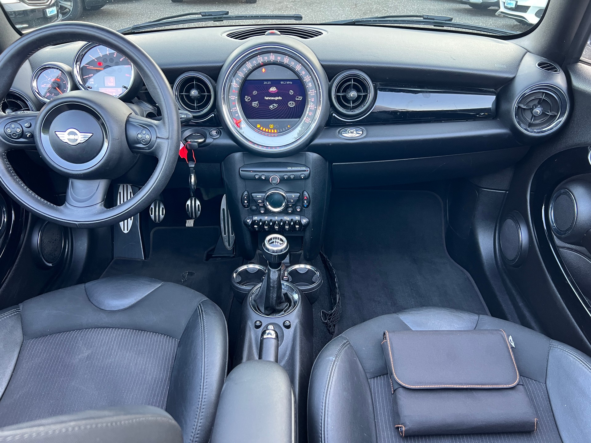 MINI Cooper S Cabriolet-image-7