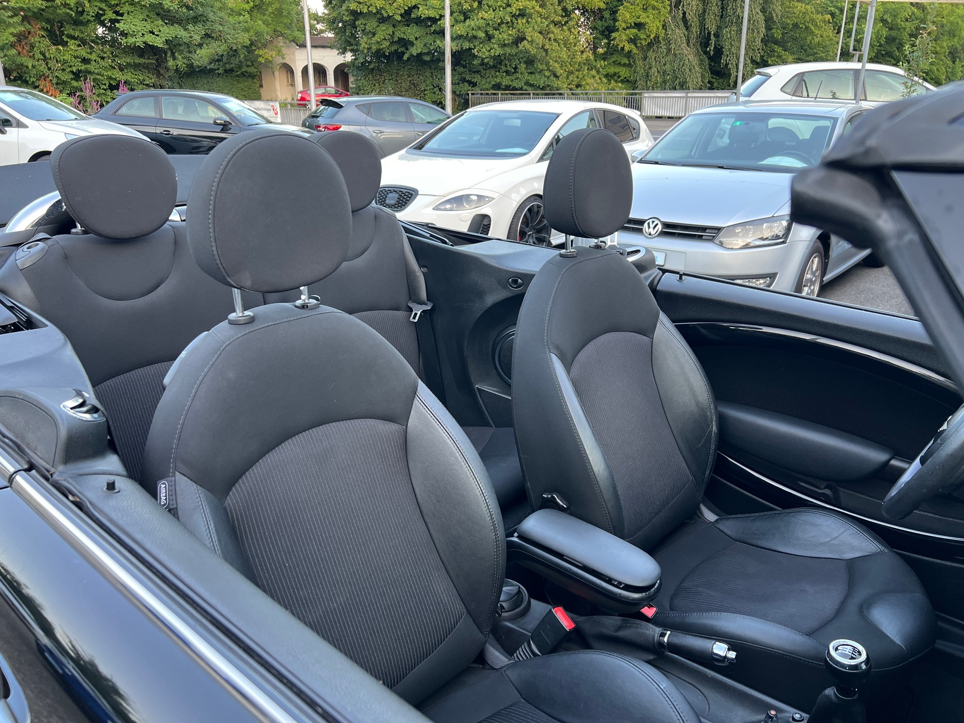 MINI Cooper S Cabriolet-image-9