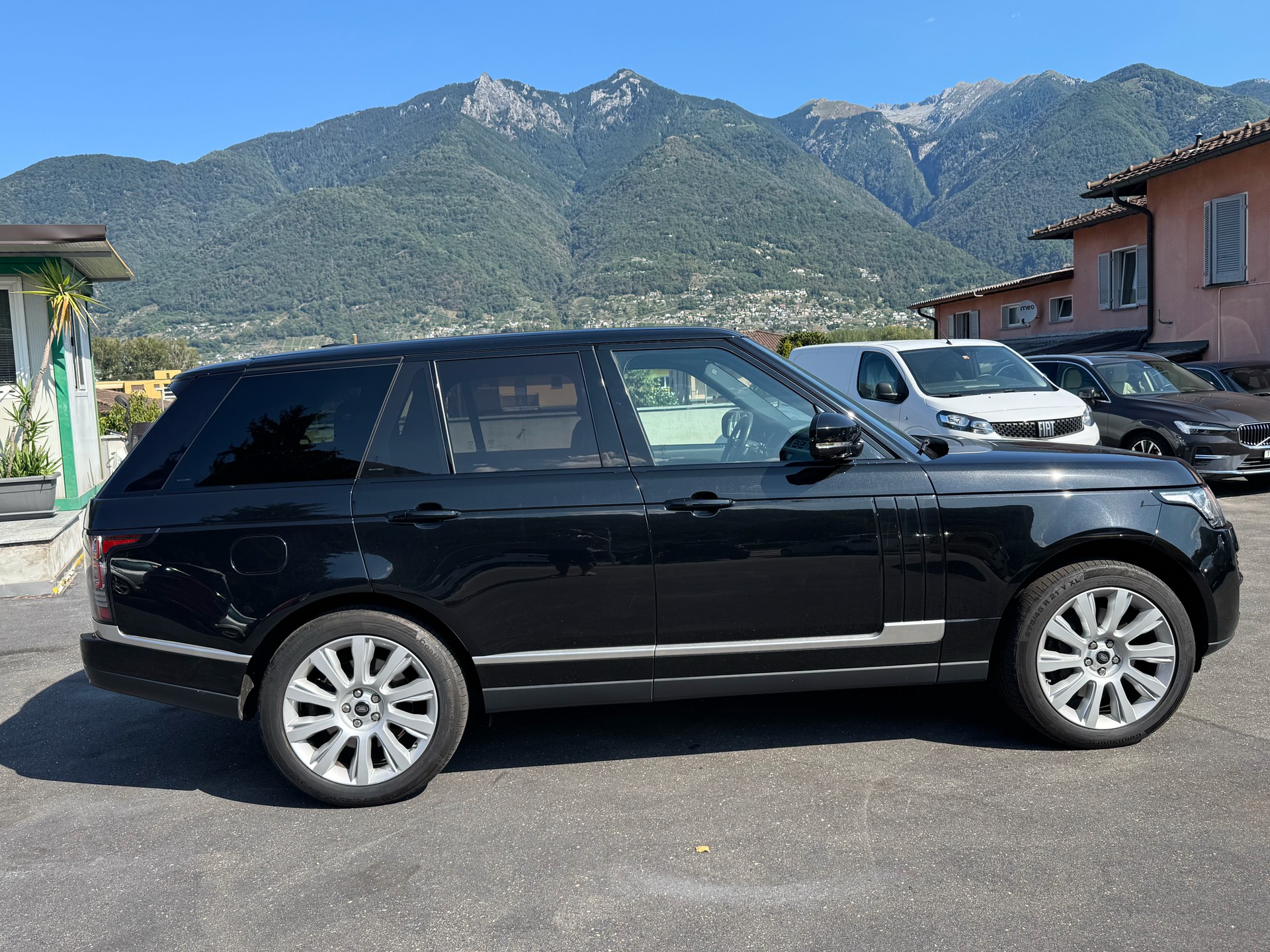 LAND ROVER Range Rover 4.4 SDV8 Vogue Automatic-image-1